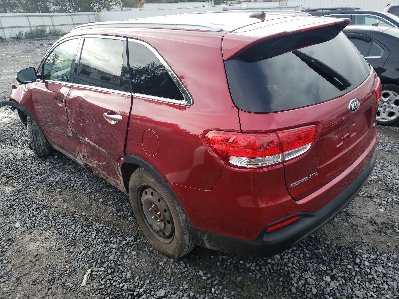 Photo 3 from auction – 2016 KIA SORENTO LX with VIN 5XYPG4A37GG102832