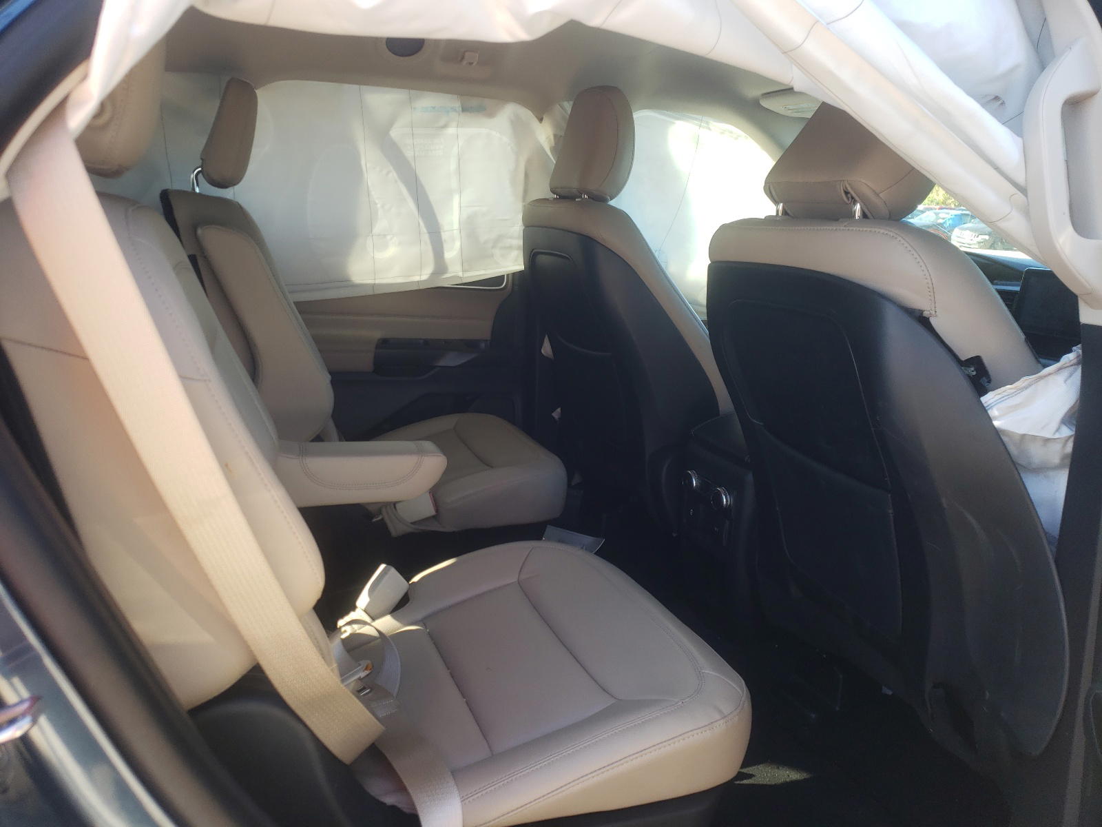Photo 6 from auction – 2020 FORD EXPLORER X with VIN 1FMSK7DH1LGA76474
