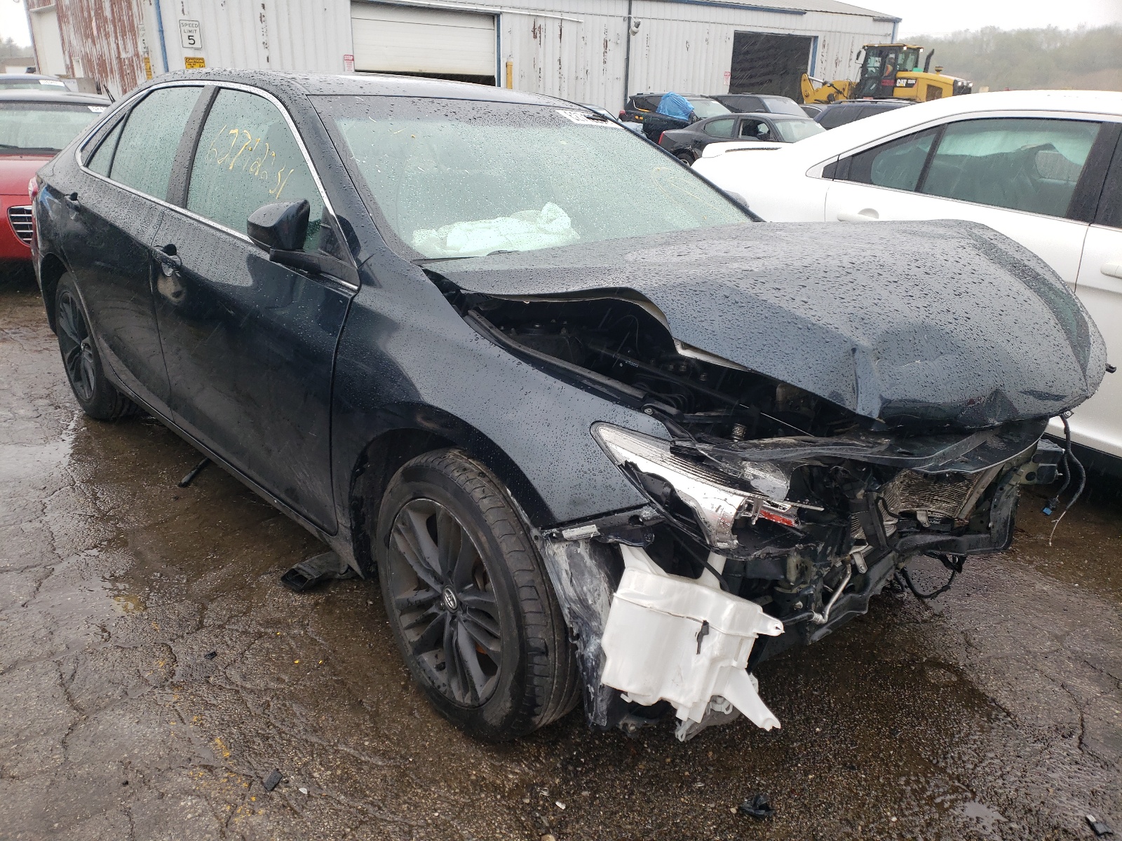 Photo 1 from auction – 2017 TOYOTA CAMRY LE with VIN 4T1BF1FK0HU715401