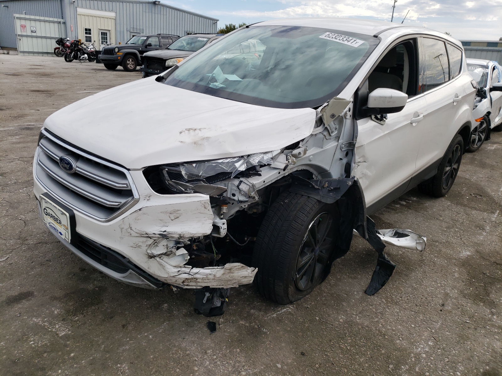 Photo 9 from auction – 2017 FORD ESCAPE SE with VIN 1FMCU0GDXHUD36488