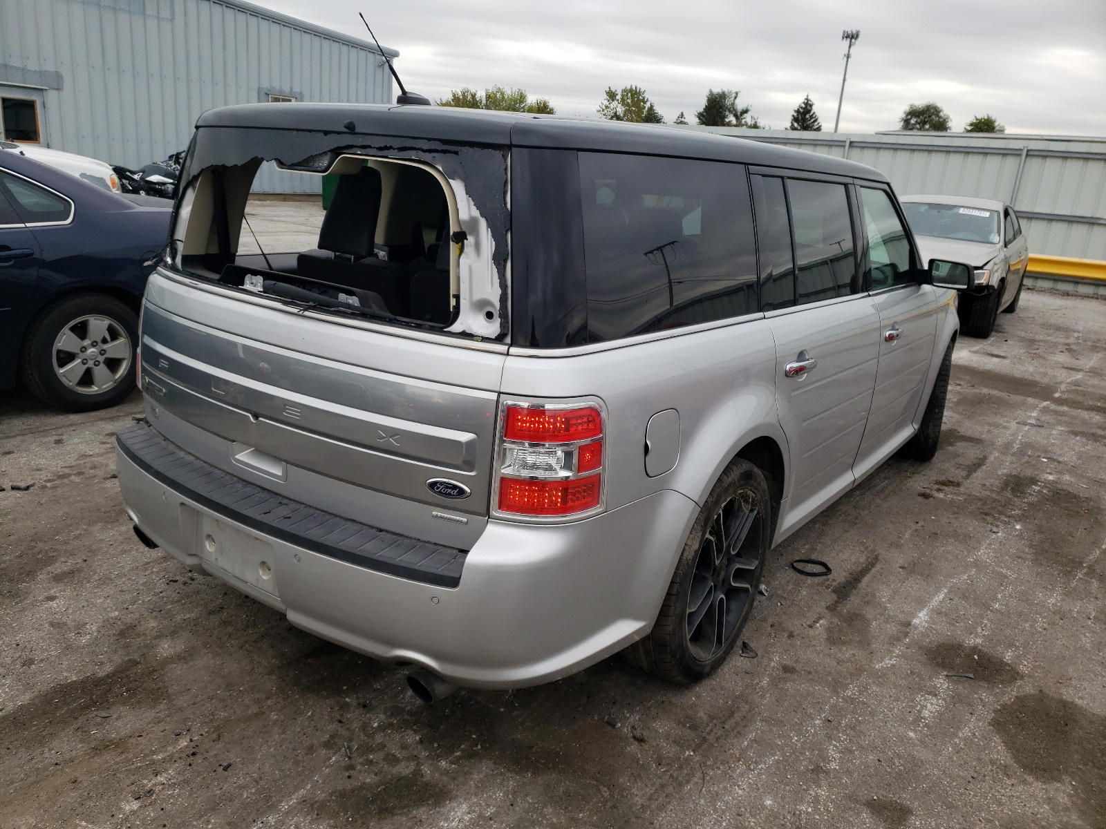 Photo 4 from auction – 2013 FORD FLEX LIMIT with VIN 2FMHK6DT3DBD00328