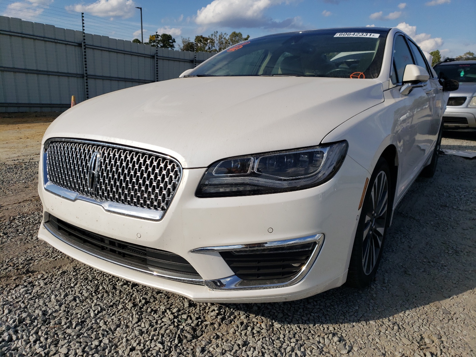 Photo 2 from auction – 2019 LINCOLN MKZ RESERV with VIN 3LN6L5E96KR601952