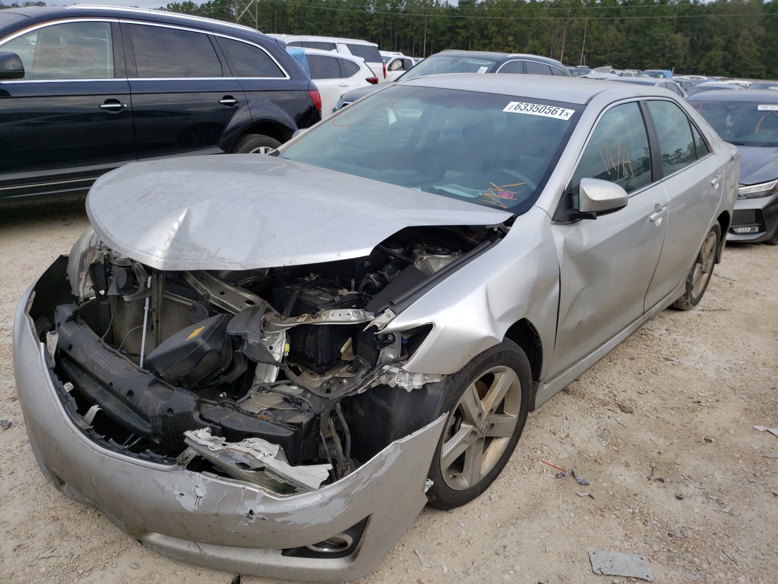 Photo 2 from auction – 2014 TOYOTA CAMRY L with VIN 4T1BF1FK2EU811705