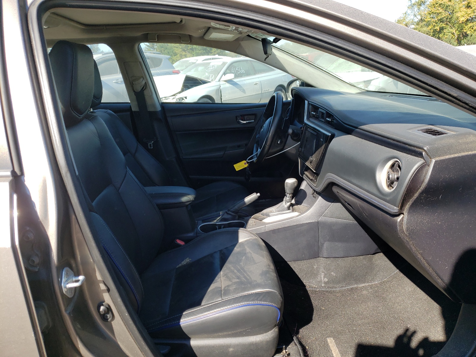 Photo 5 from auction – 2017 TOYOTA COROLLA L with VIN 2T1BURHE1HC915555