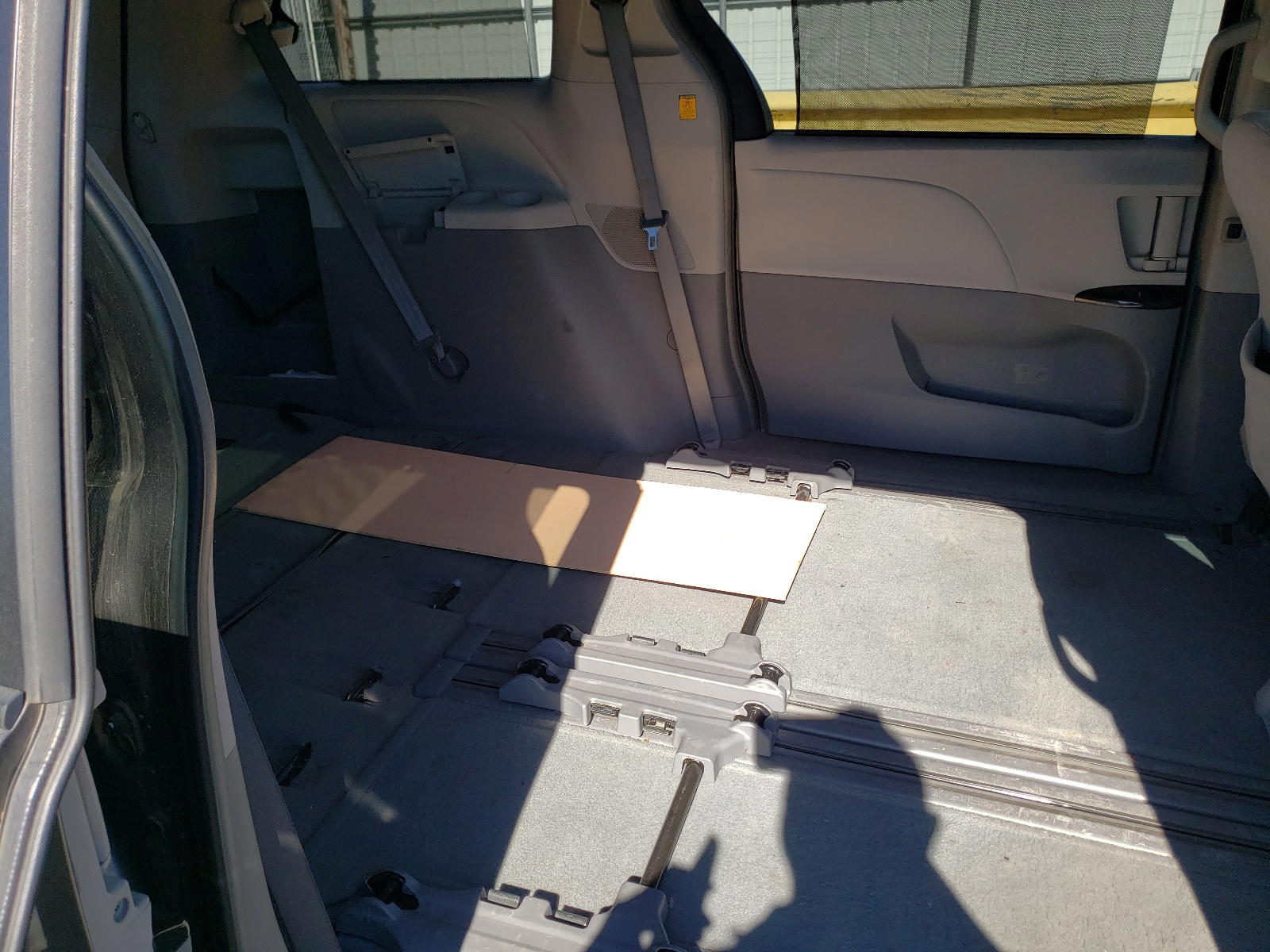Photo 6 from auction – 2012 TOYOTA SIENNA LE with VIN 5TDKK3DC0CS216490