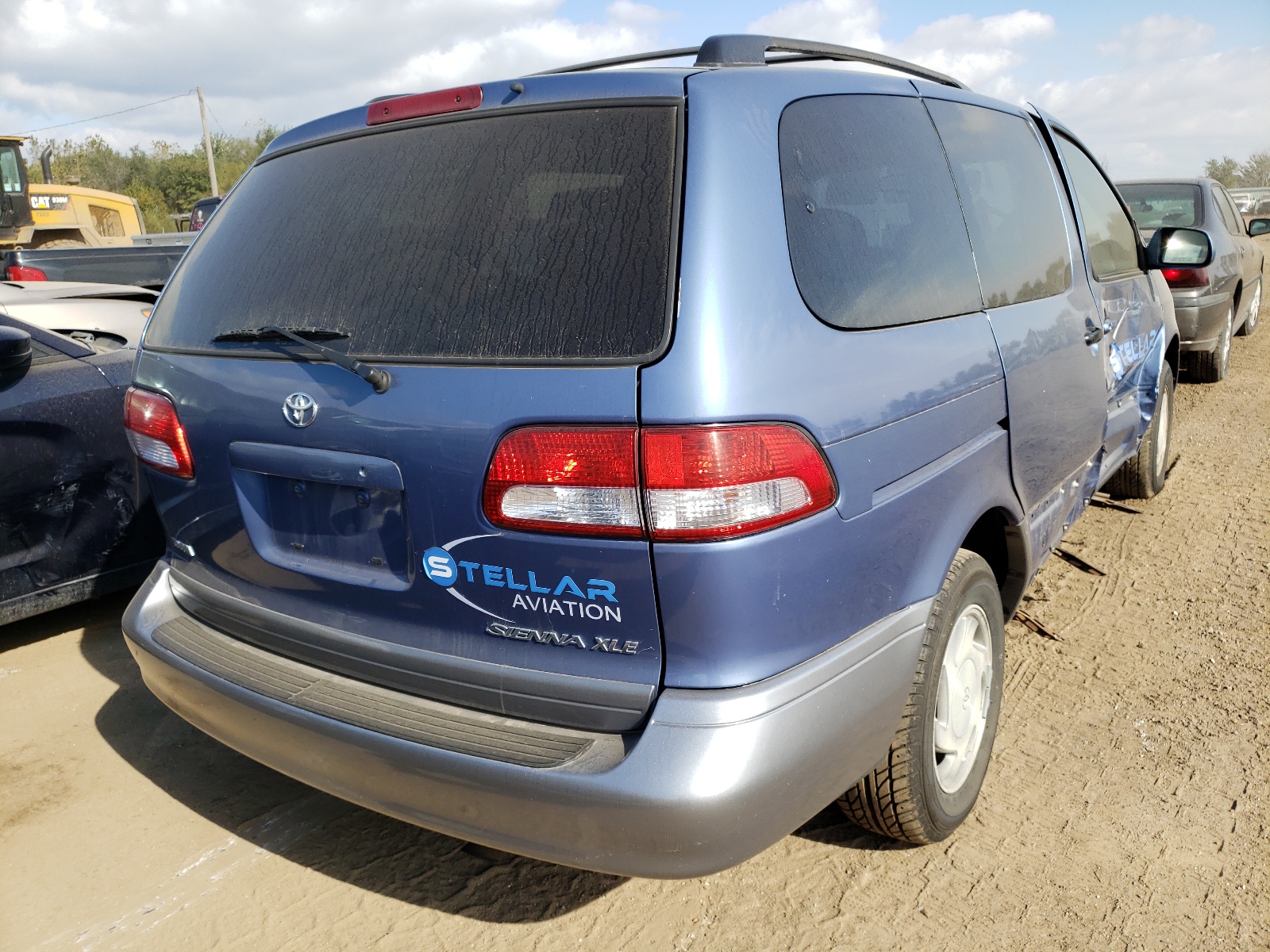 Photo 4 from auction – 2003 TOYOTA SIENNA LE with VIN 4T3ZF13C83U541962