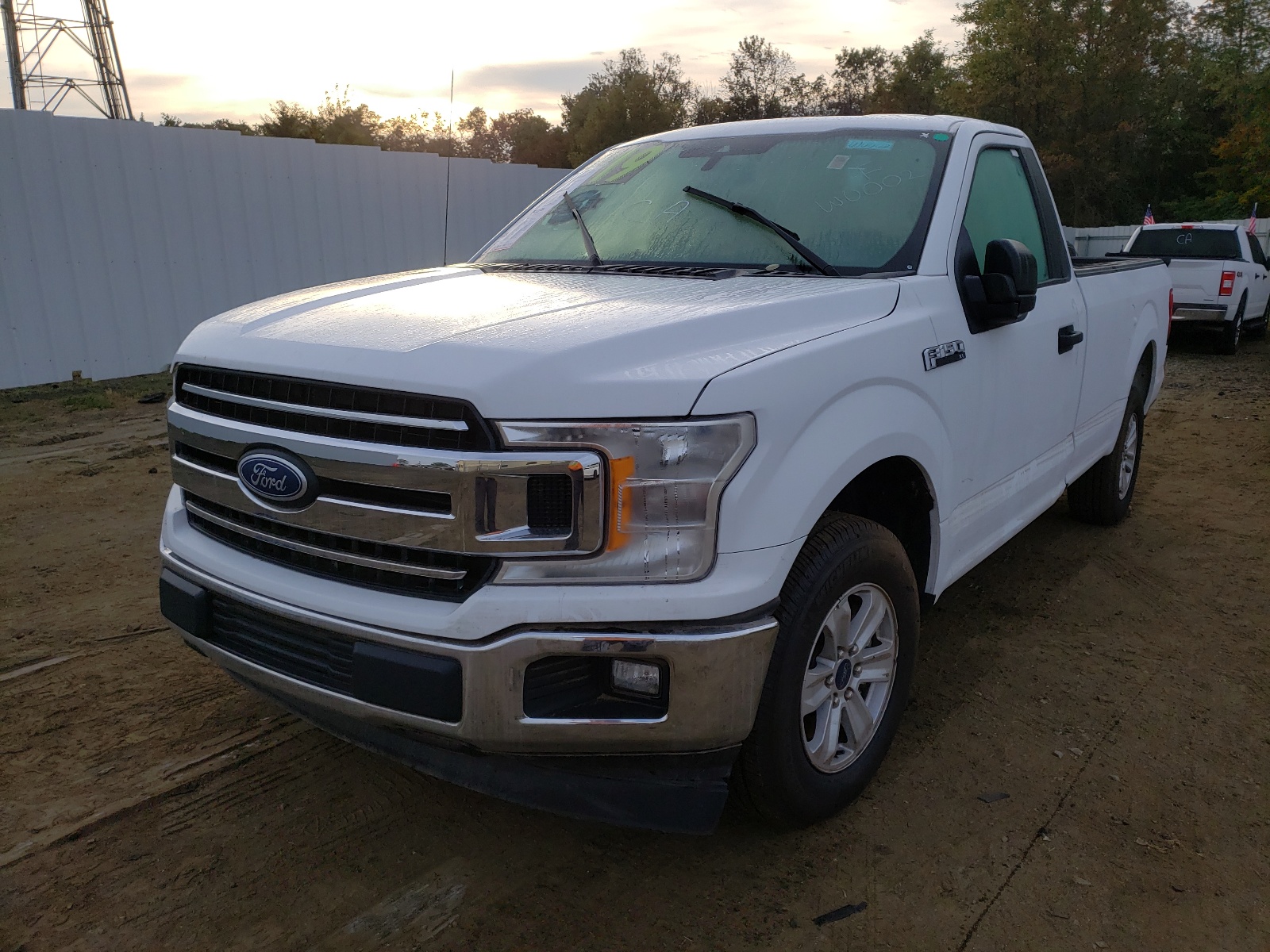 Photo 2 from auction – 2019 FORD F150 with VIN 1FTMF1C58KKD92696