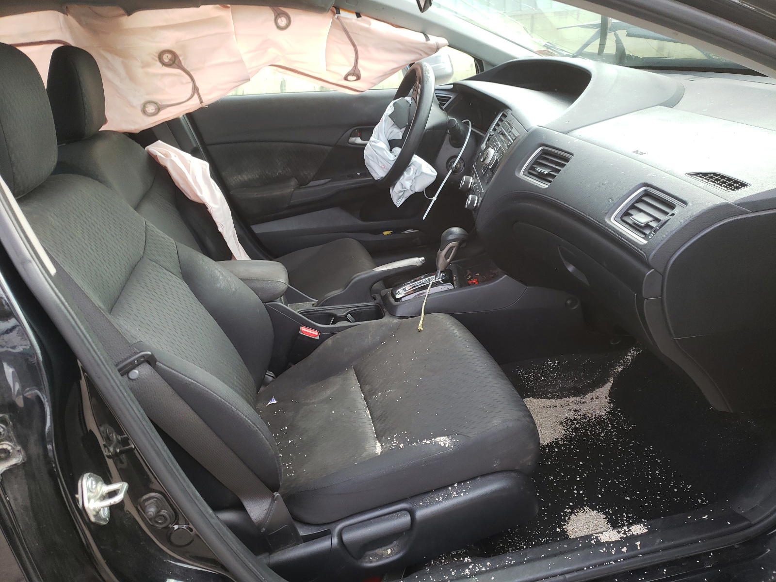 Photo 5 from auction – 2014 HONDA CIVIC LX with VIN 19XFB2F53EE253606