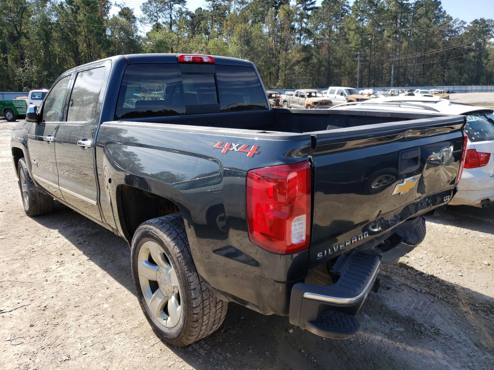 Photo 3 from auction – 2018 CHEVROLET SILVERADO with VIN 3GCUKSEC6JG556921