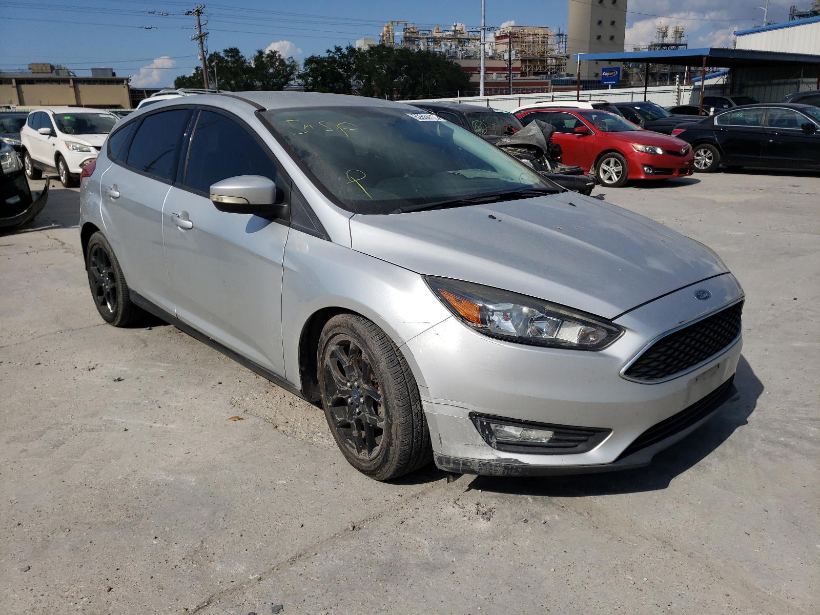 FORD FOCUS SE 2016 with VIN 1FADP3K29GL239350 - Photo from auction