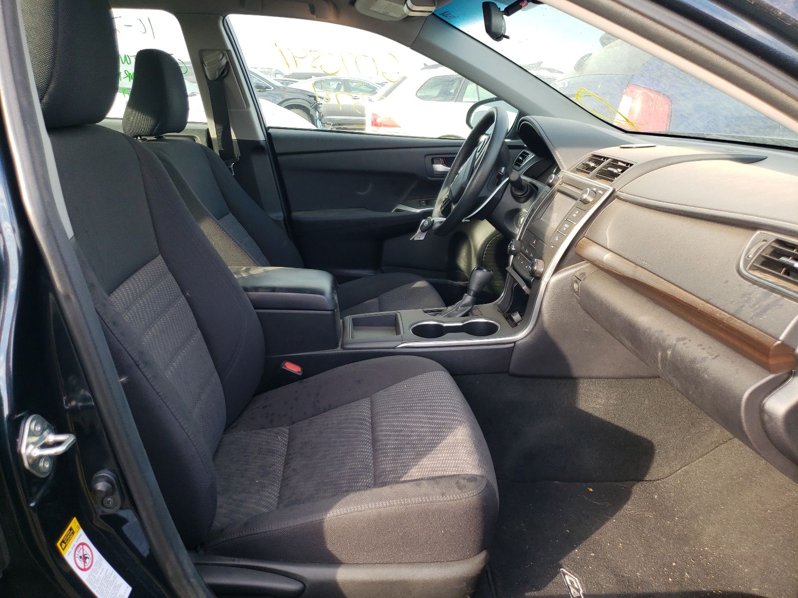 Photo 5 from auction – 2016 TOYOTA CAMRY LE with VIN 4T4BF1FK1GR569160