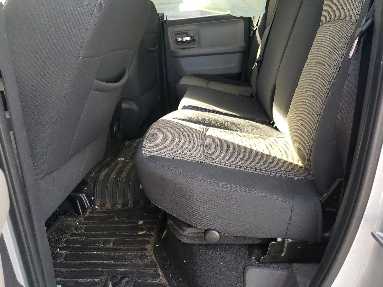 Photo 6 from auction – 2011 DODGE RAM 1500 with VIN 1D7RV1GT9BS577248