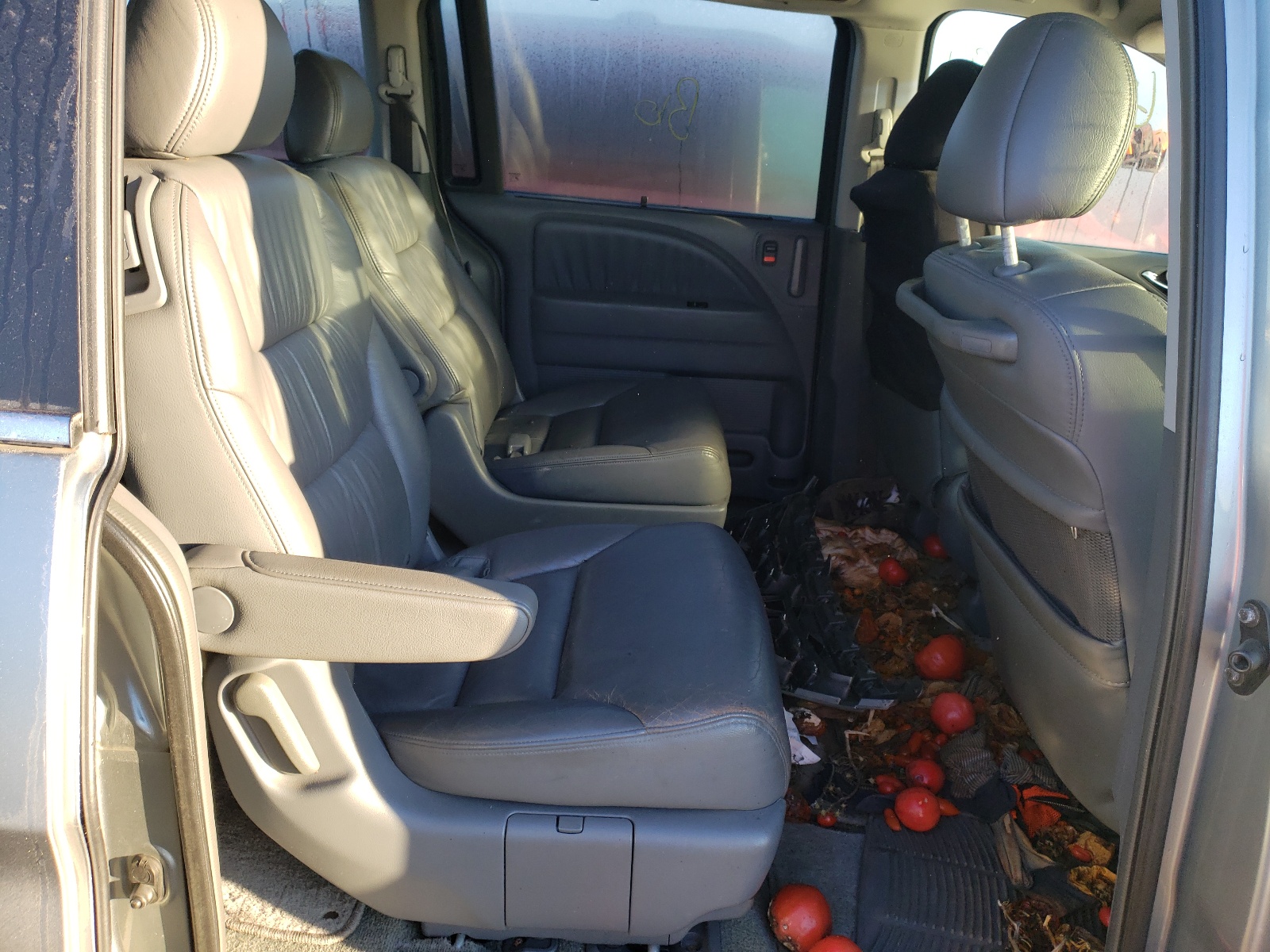 Photo 6 from auction – 2005 HONDA ODYSSEY EX with VIN 5FNRL38675B076669