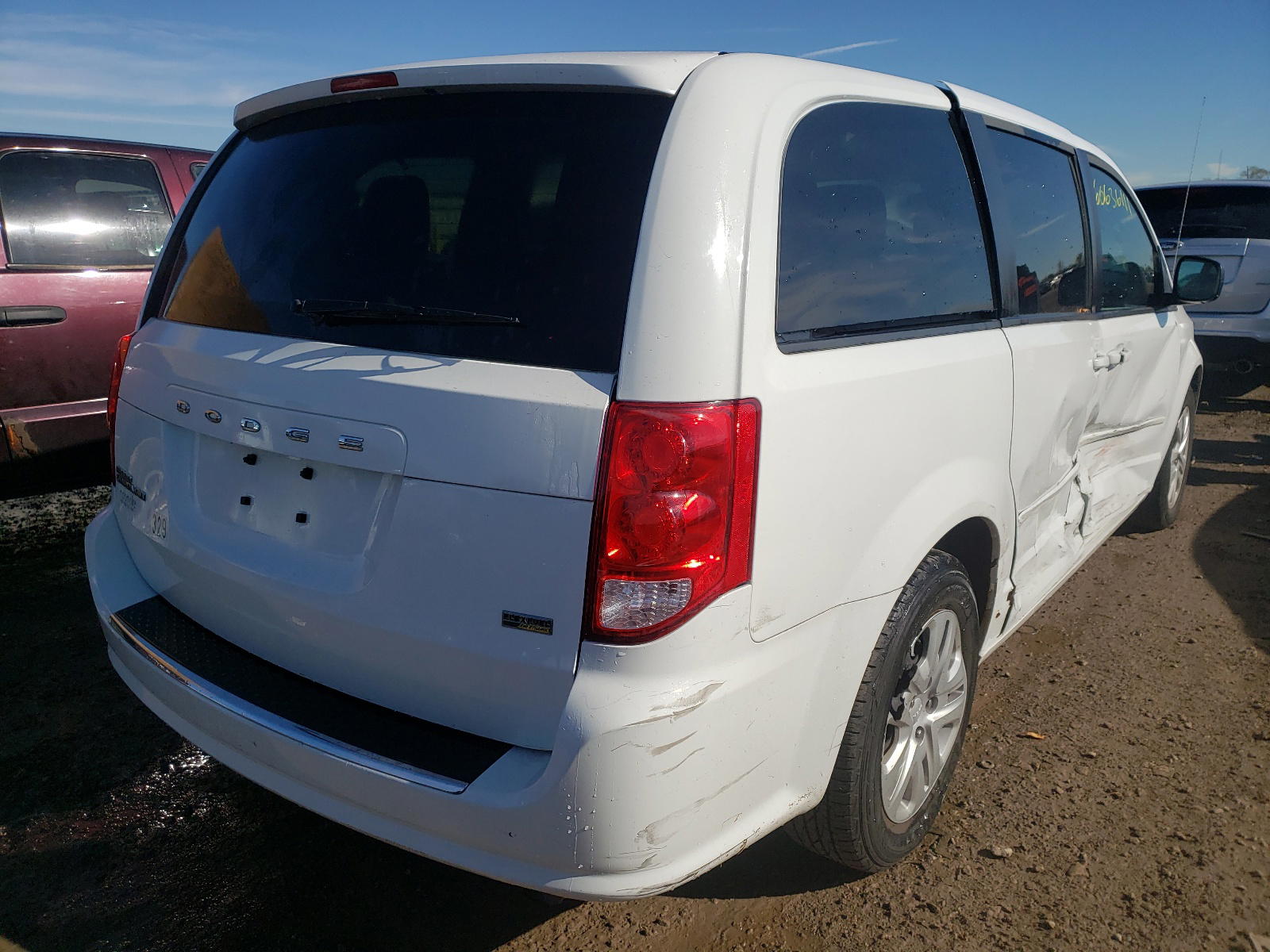 Photo 4 from auction – 2014 DODGE GRAND CARA with VIN 2C4RDGBG0ER433216