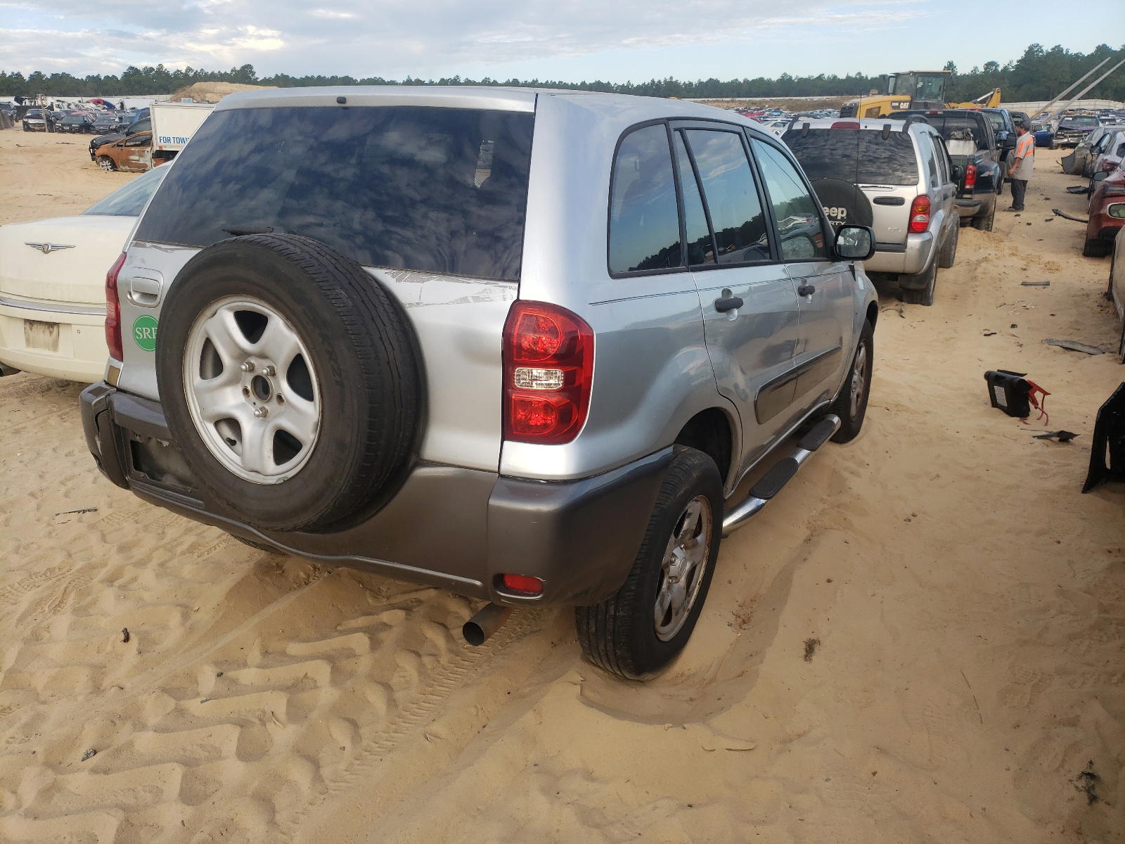 Photo 4 from auction – 2005 TOYOTA RAV4 with VIN JTEGD20V750052450