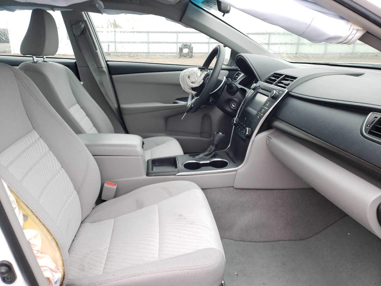 Photo 5 from auction – 2017 TOYOTA CAMRY with VIN 4T1BF1FK7HU372859