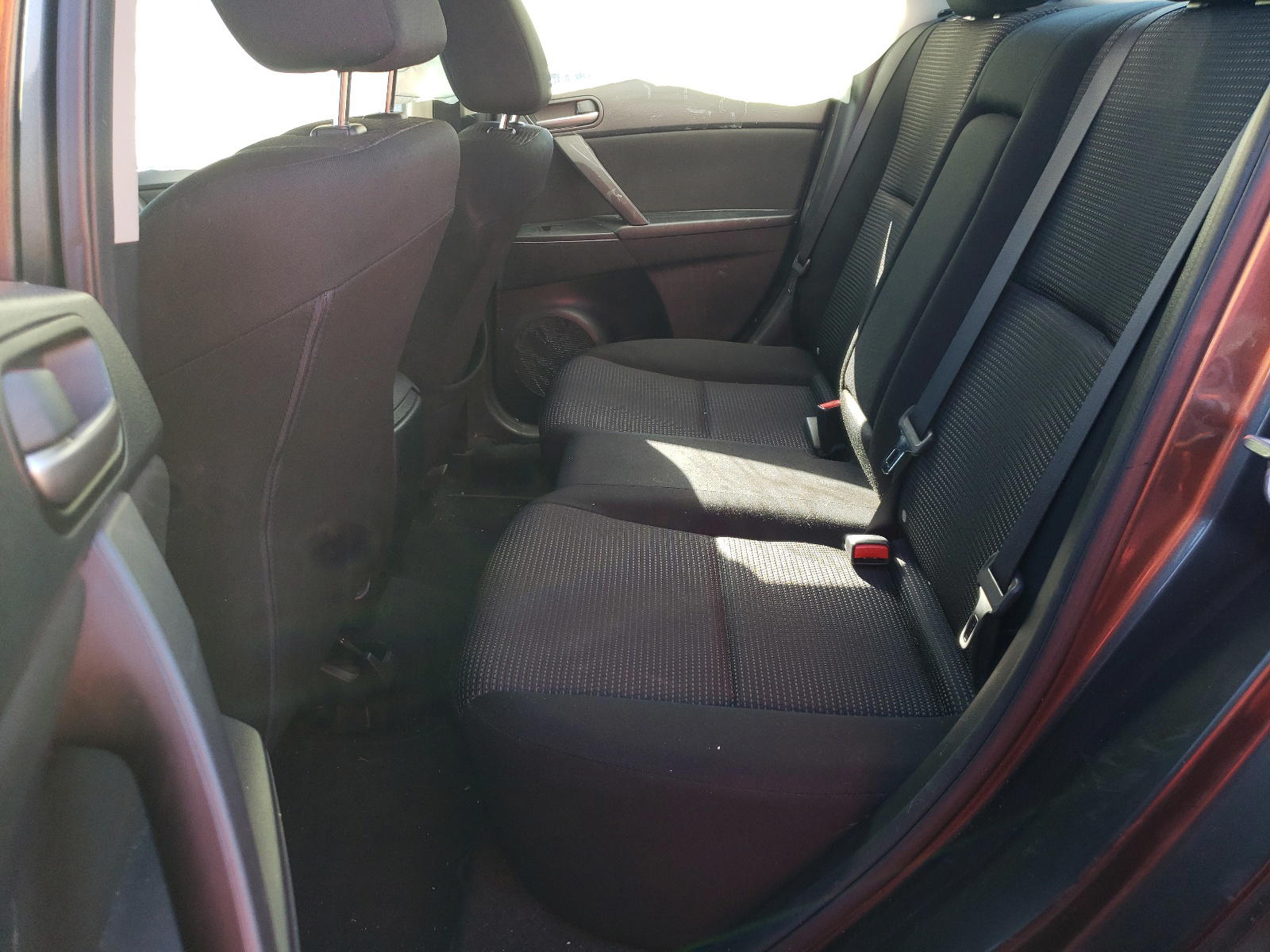 Photo 6 from auction – 2012 MAZDA 3 I with VIN JM1BL1V76C1656875