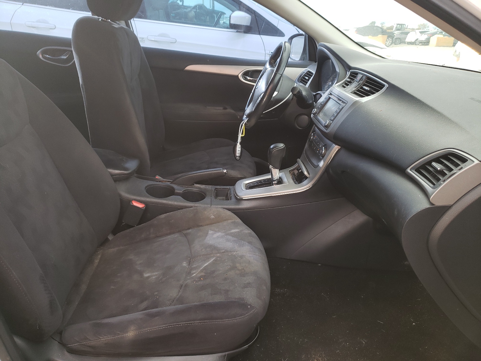 Photo 5 from auction – 2013 NISSAN SENTRA S with VIN 3N1AB7AP0DL665172