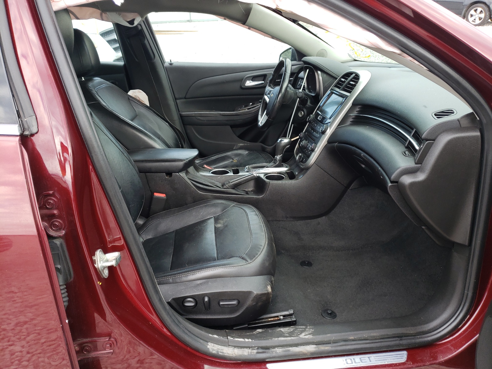 Photo 5 from auction – 2015 CHEVROLET MALIBU LTZ with VIN 1G11F5SL2FF121814