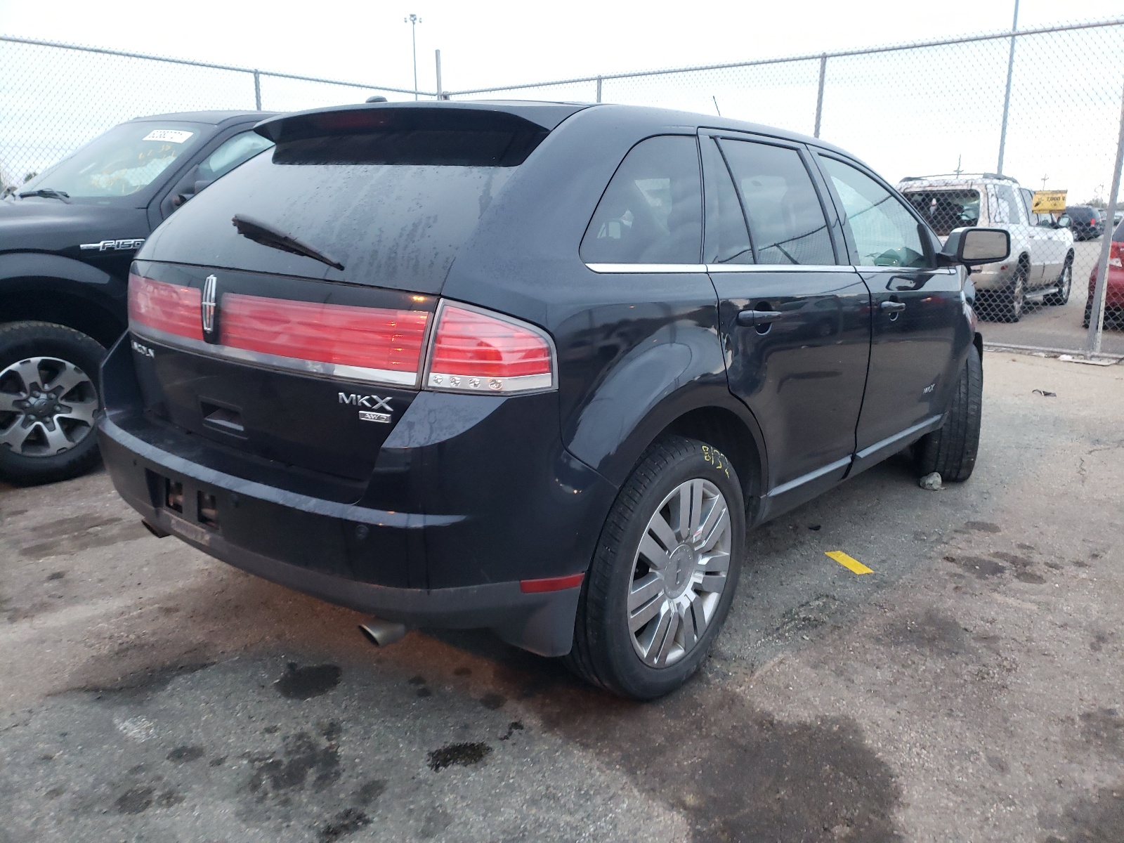 Photo 4 from auction – 2008 LINCOLN MKX with VIN 2LMDU88C88BJ20853