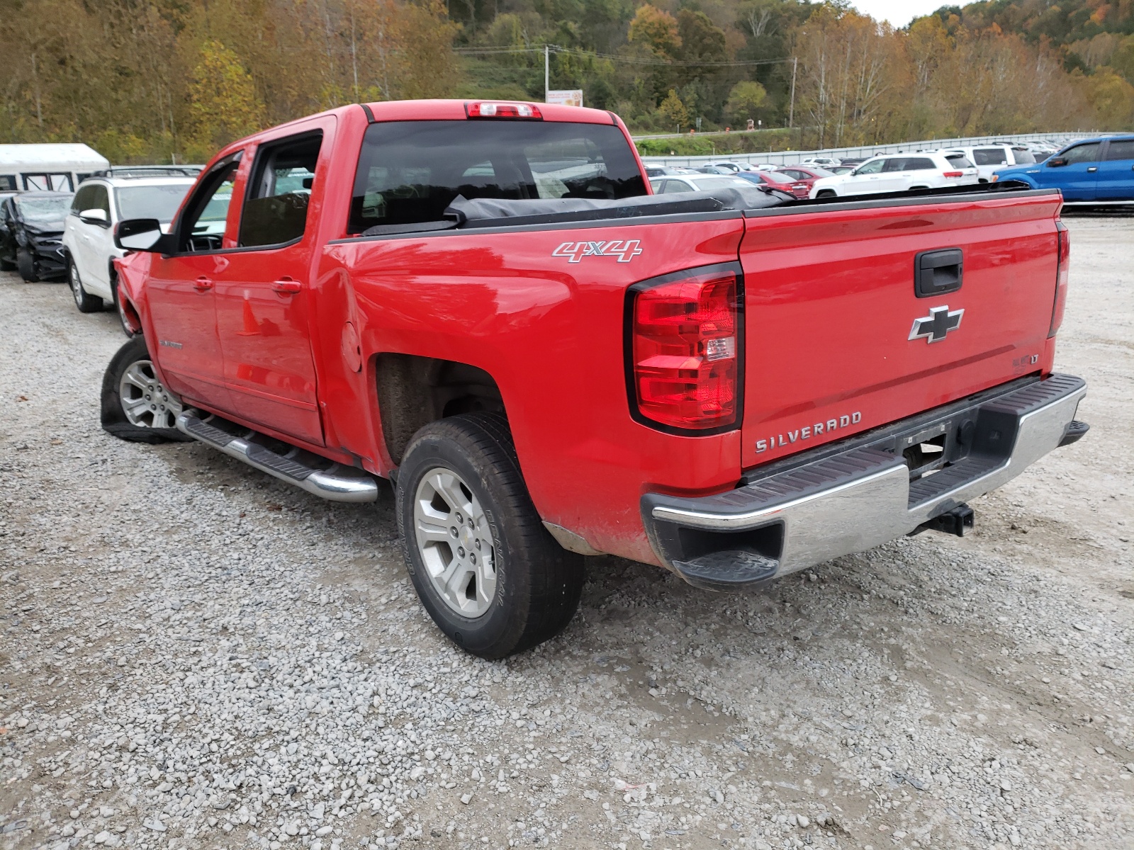 Photo 3 from auction – 2017 CHEVROLET SILVERADO with VIN 3GCUKREC9HG428336