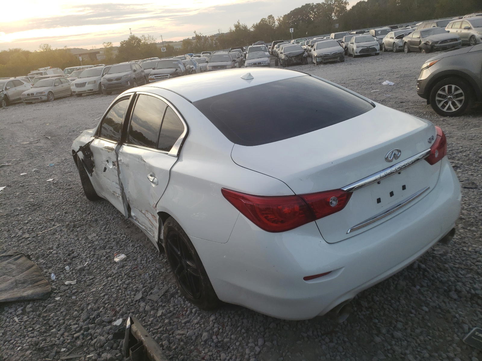 Photo 3 from auction – 2015 INFINITI Q50 BASE with VIN JN1BV7AP1FM353592