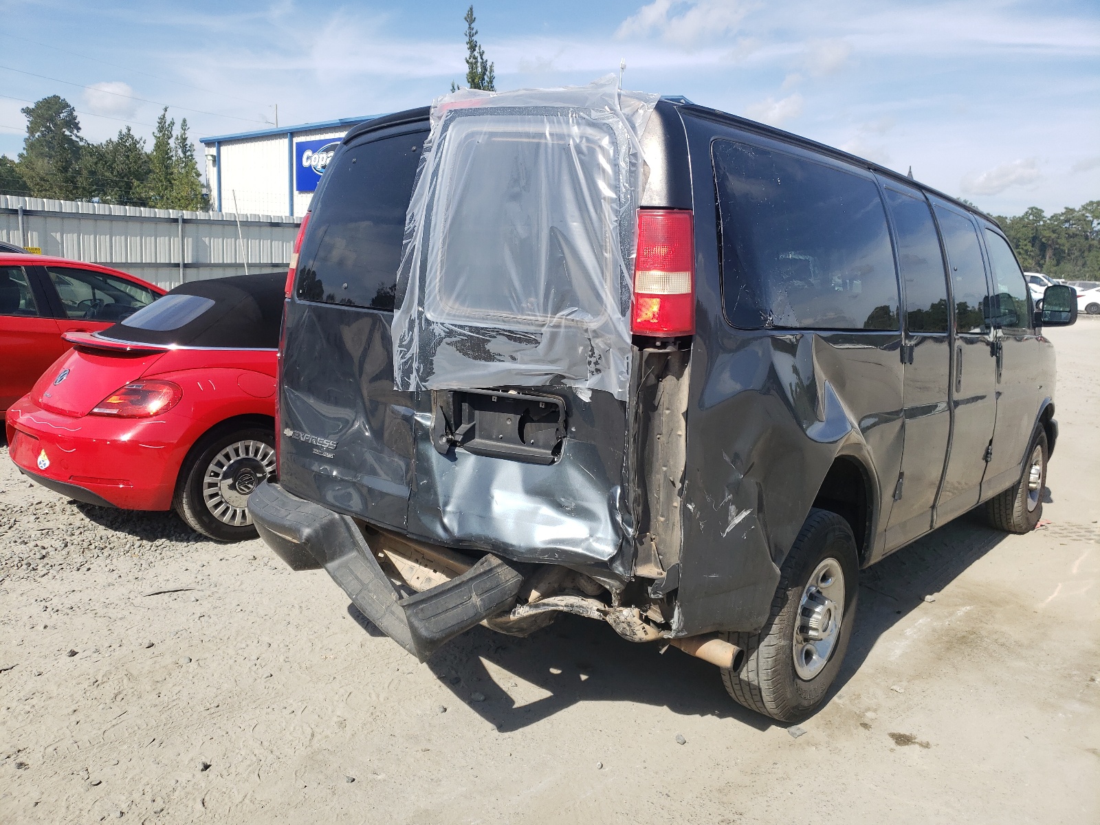 Photo 9 from auction – 2015 CHEVROLET EXPRESS G2 with VIN 1GNWGPFGXF1196509