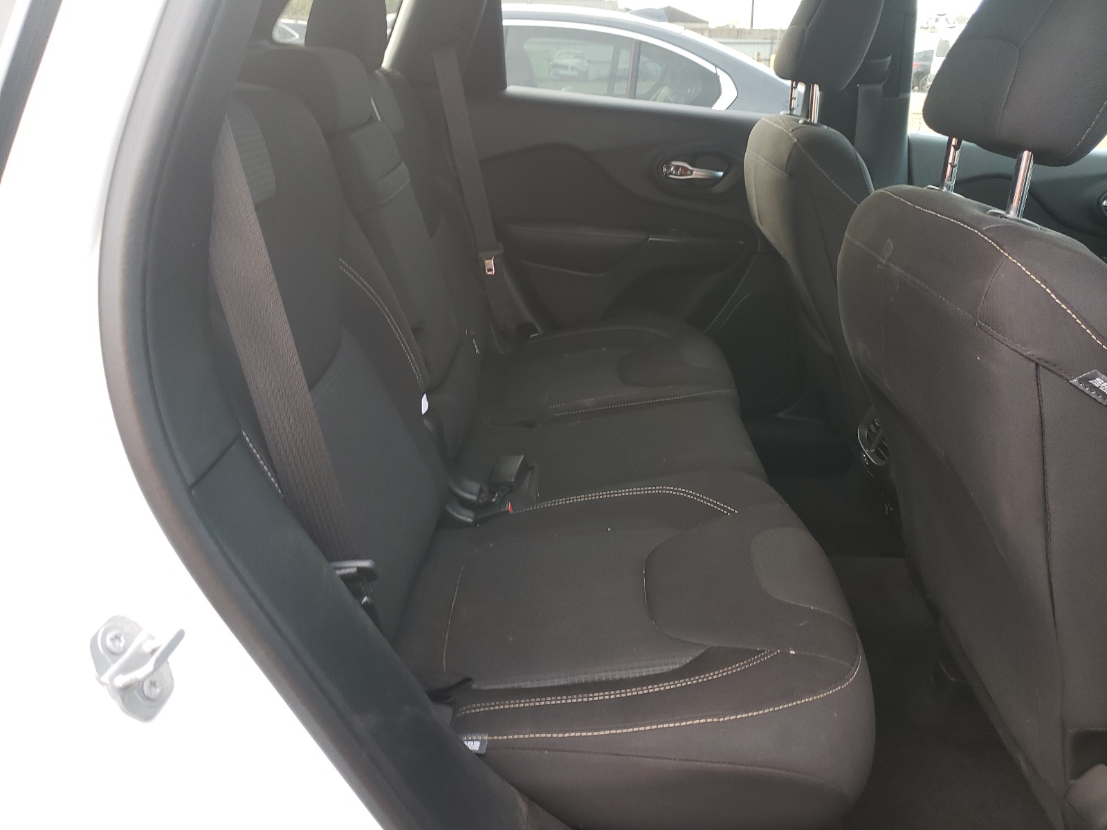 Photo 6 from auction – 2017 JEEP CHEROKEE L with VIN 1C4PJMCS9HW532520