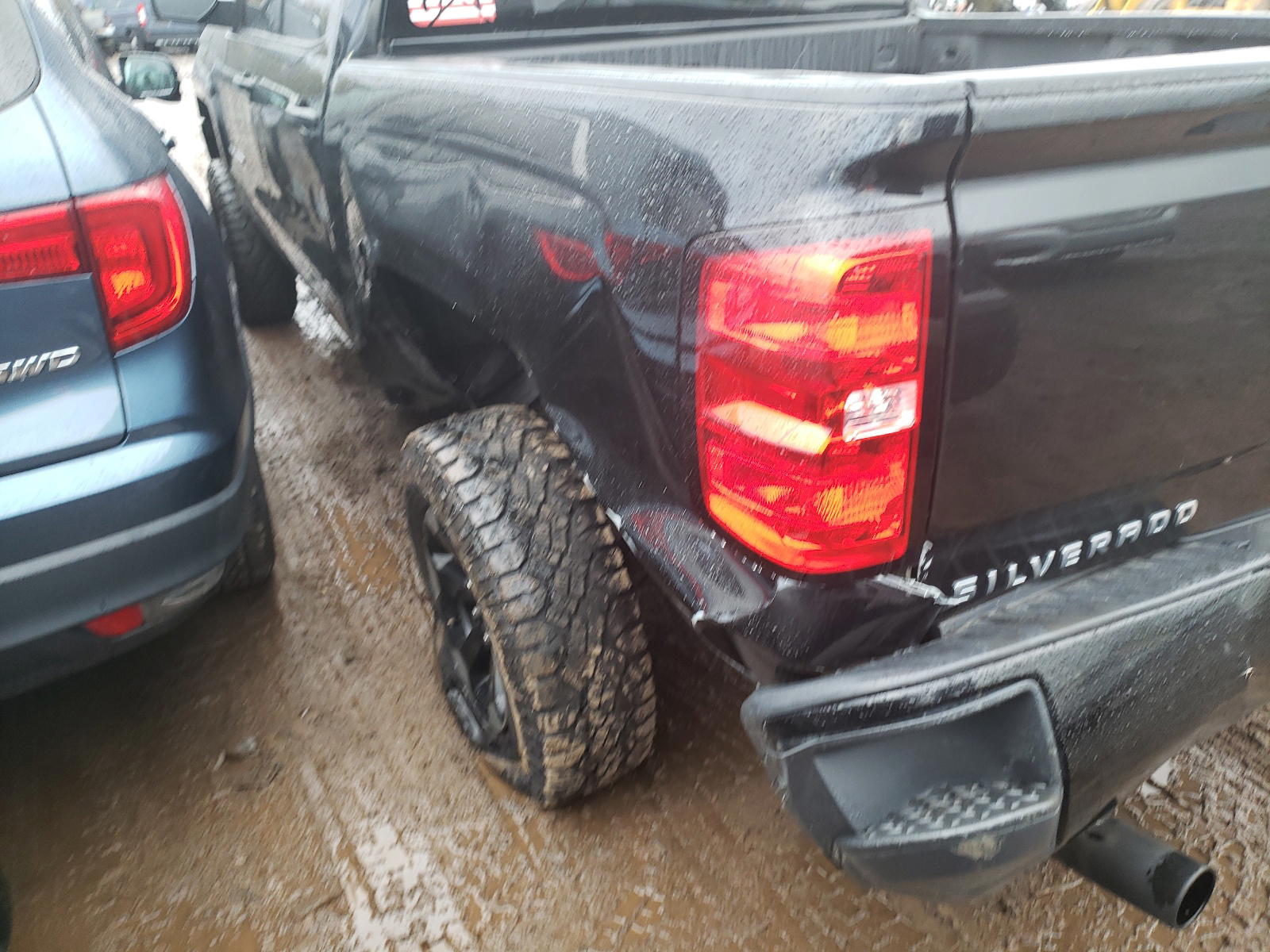 Photo 9 from auction – 2018 CHEVROLET SILVERADO with VIN 3GCUKPEC5JG370655