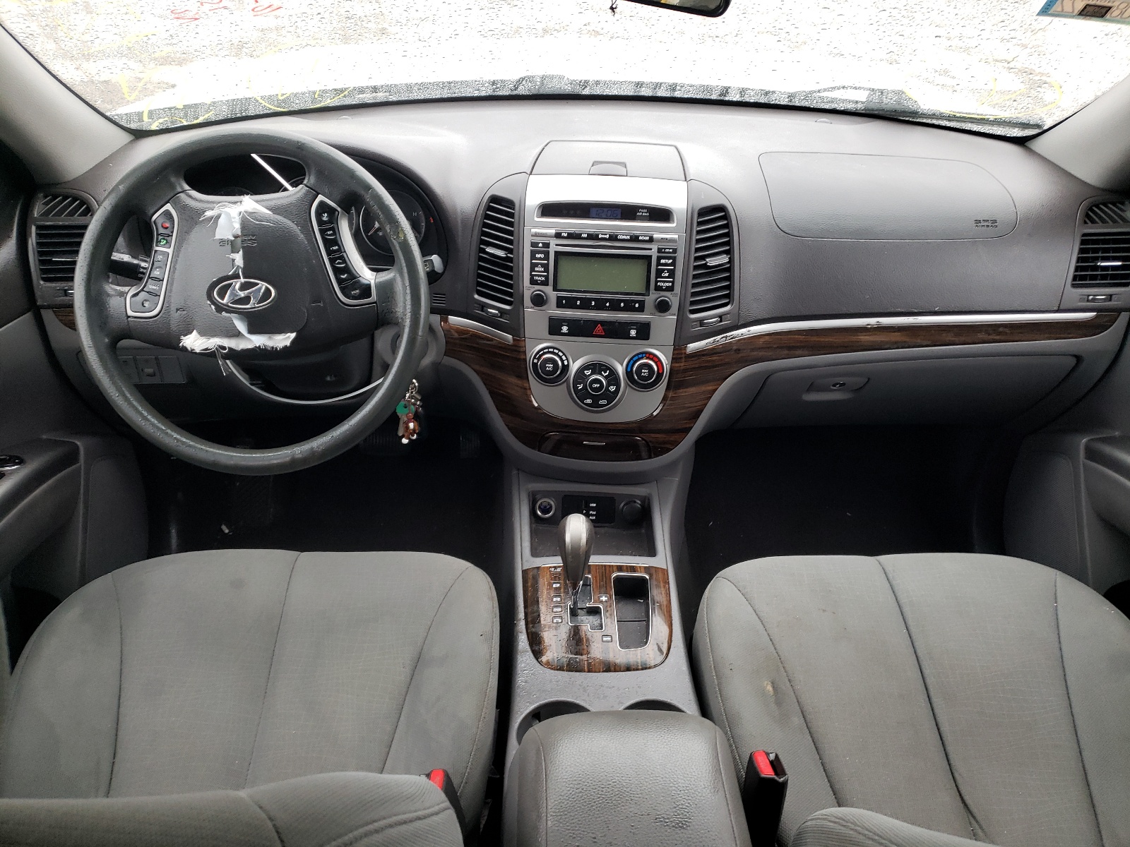 Photo 9 from auction – 2010 HYUNDAI SANTA FE G with VIN 5NMSGDAB6AH405406