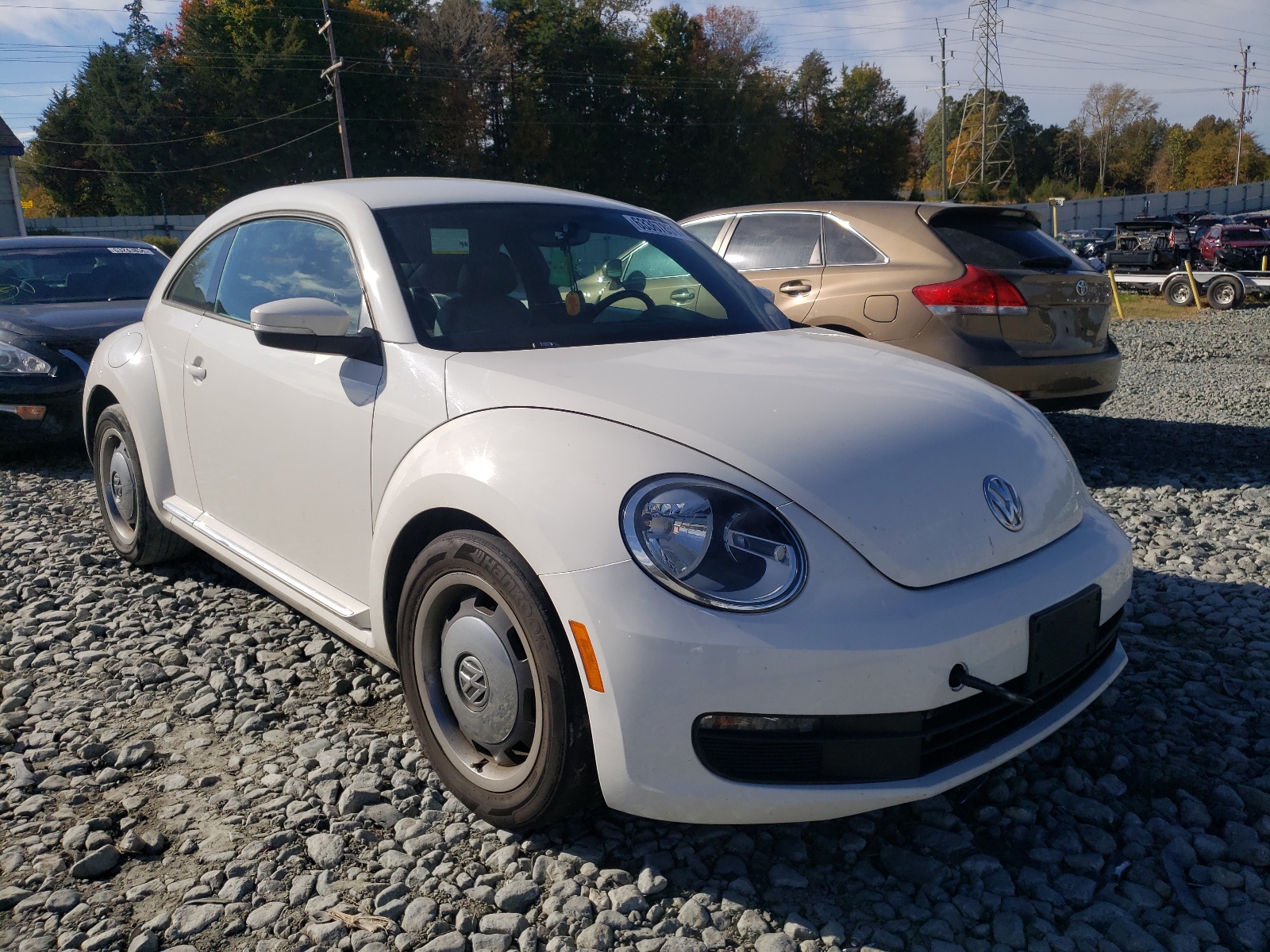 VOLKSWAGEN BEETLE 2012 z numerem VIN 3VWJP7AT3CM611530 - Zdjęcie z aukcji