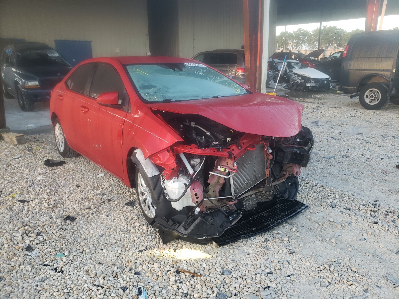 TOYOTA COROLLA L 2019 with VIN 5YFBURHE7KP868930 - Photo from auction