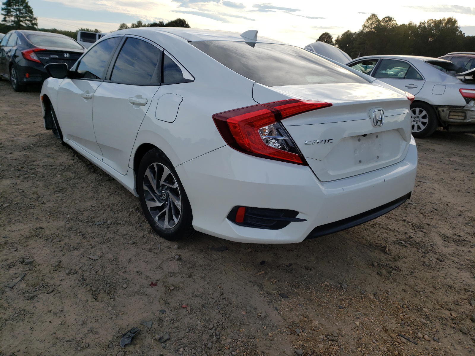Photo 3 from auction – 2017 HONDA CIVIC EX with VIN 19XFC2F74HE002256