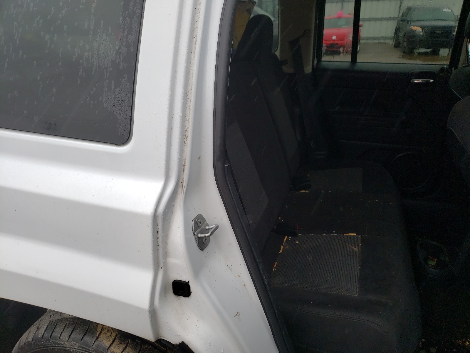 Photo 6 from auction – 2015 JEEP PATRIOT with VIN 1C4NJPBA6FD399354