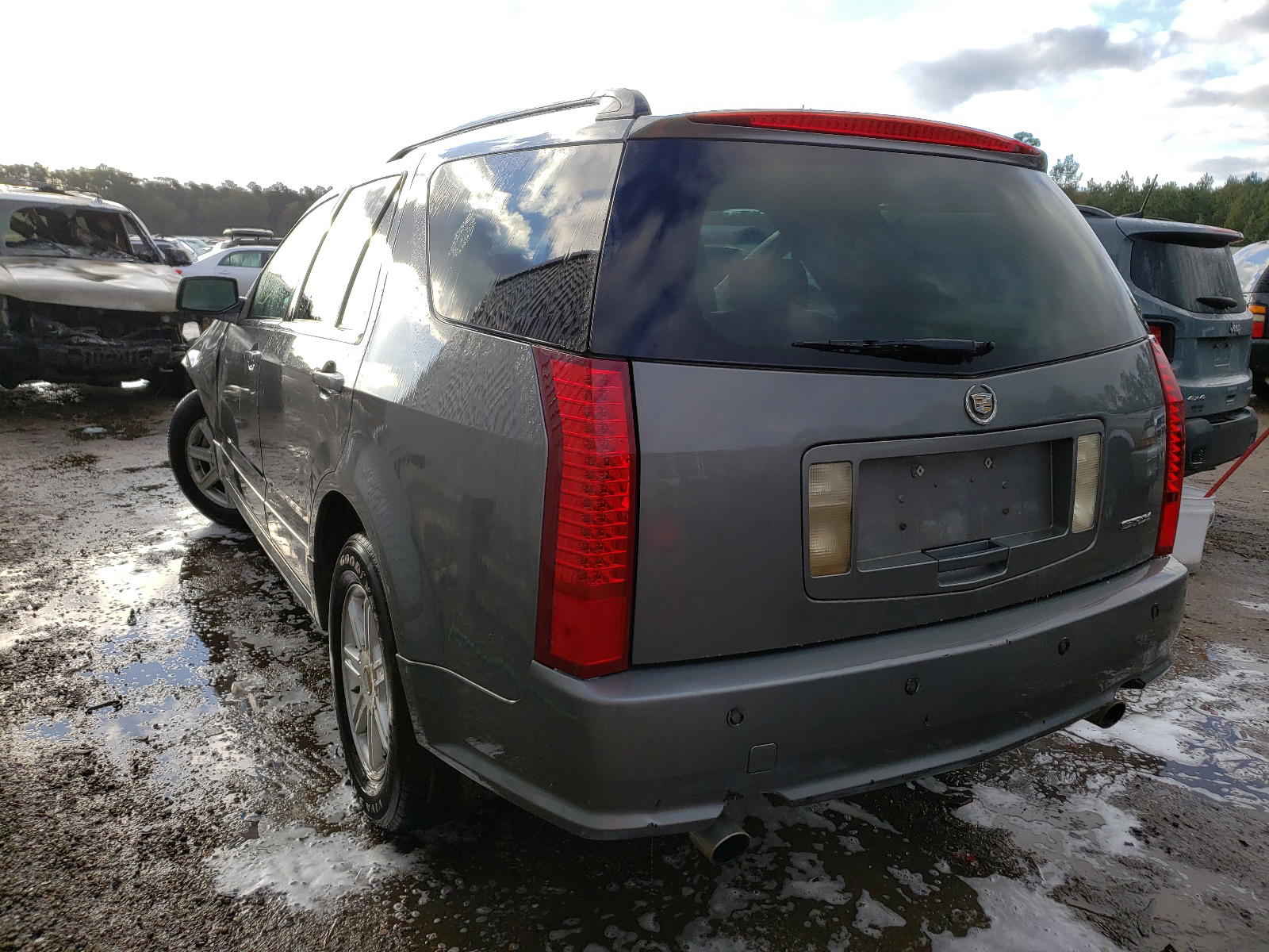 Photo 3 from auction – 2004 CADILLAC SRX with VIN 1GYEE637740144356