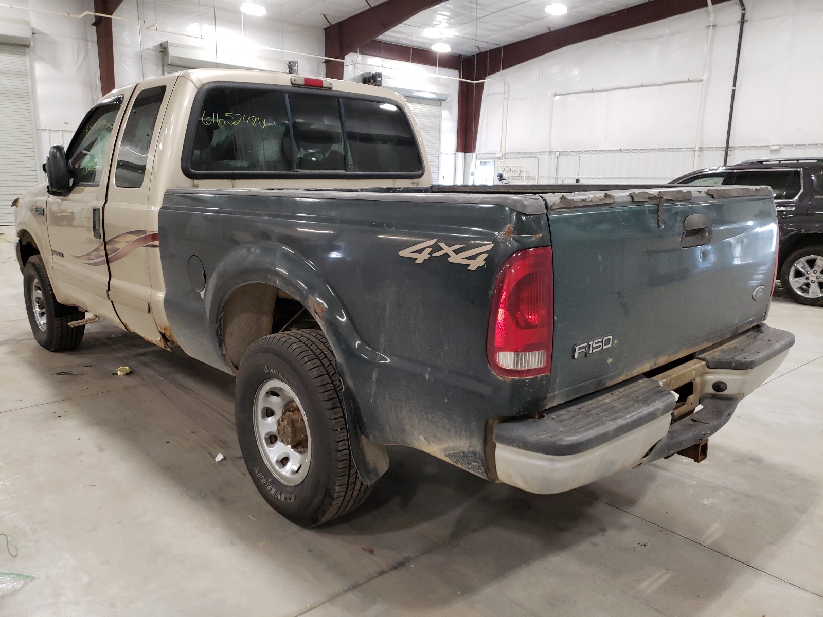 Photo 3 from auction – 2001 FORD F250 SUPER with VIN 1FTNX21F81EC40563
