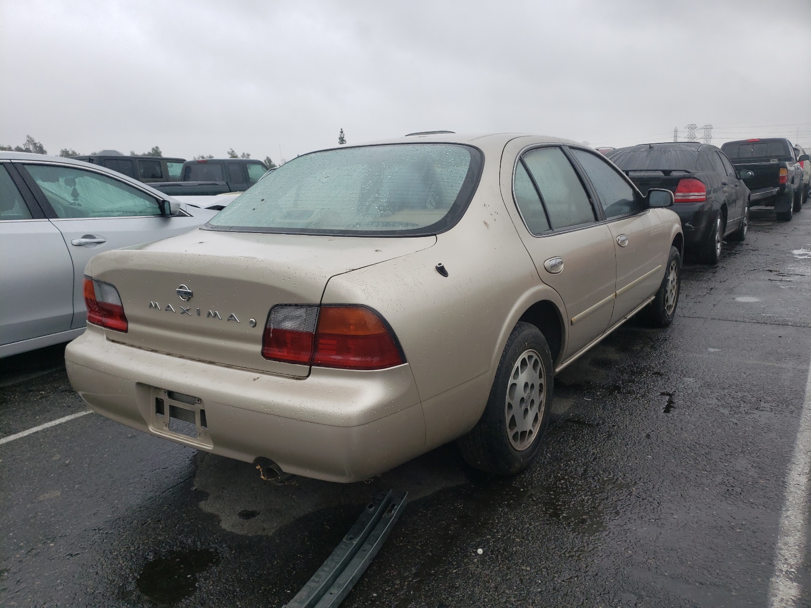Photo 4 from auction – 1995 NISSAN MAXIMA GLE with VIN JN1CA21D1ST657112