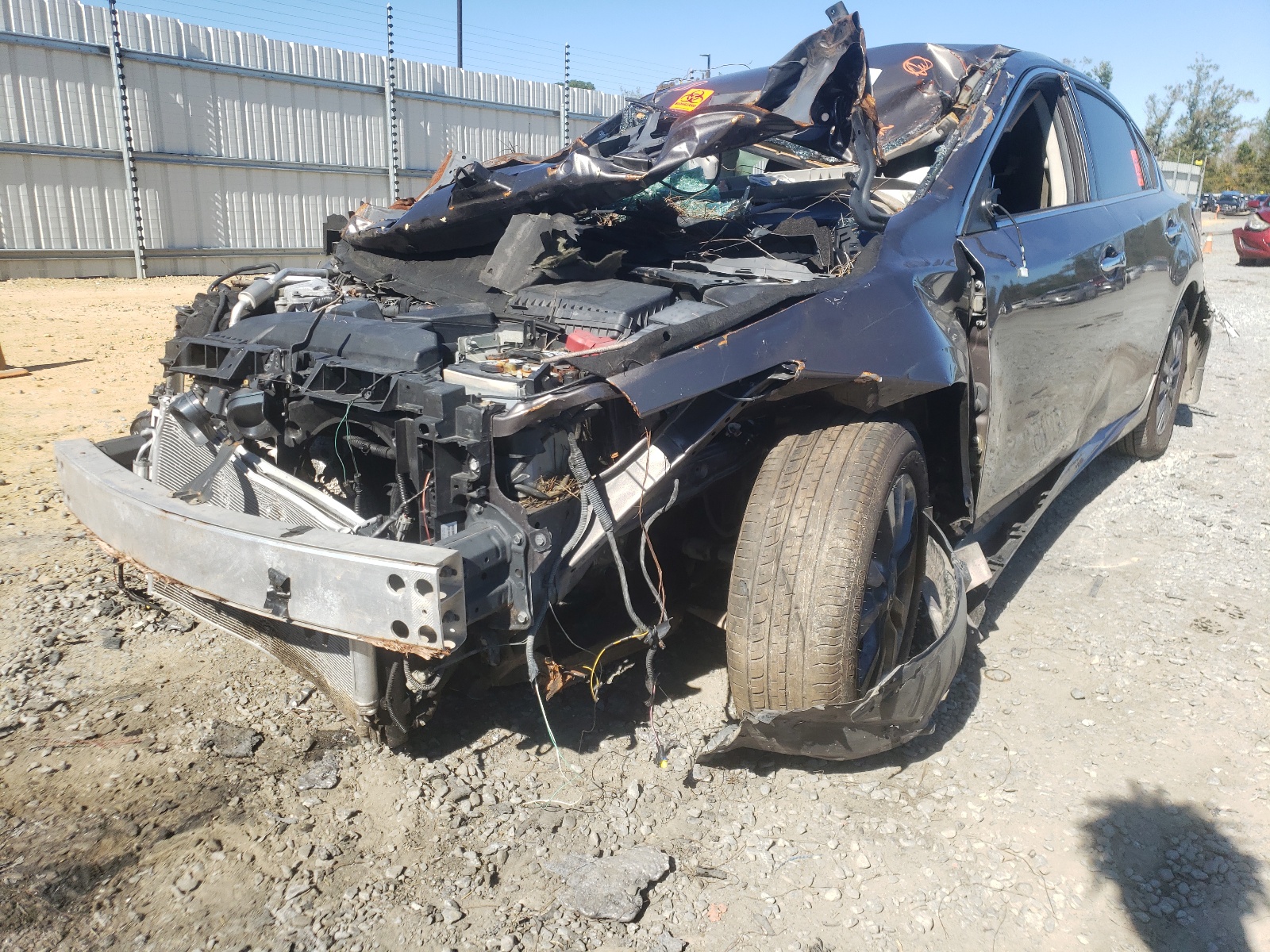 Photo 2 from auction – 2015 NISSAN ALTIMA 2.5 with VIN 1N4AL3AP8FN397483