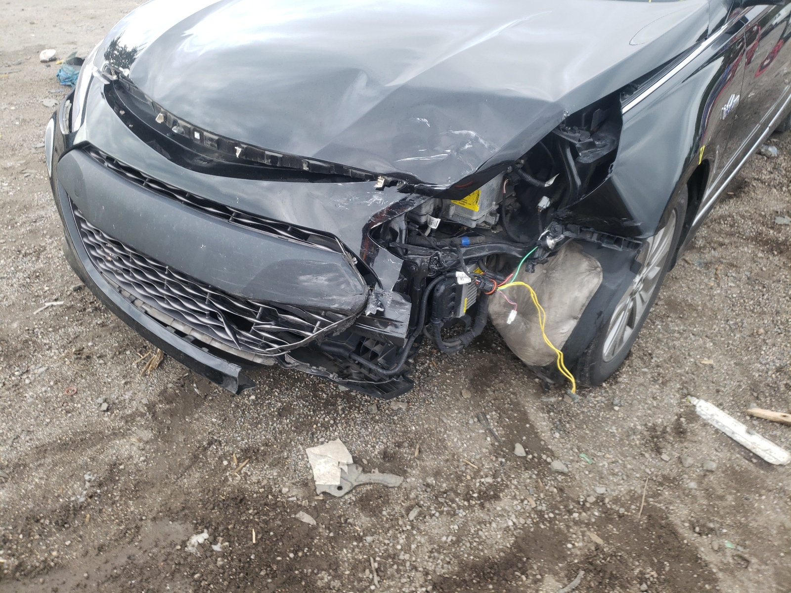 Photo 9 from auction – 2013 HYUNDAI SONATA HYB with VIN KMHEC4A42DA068169