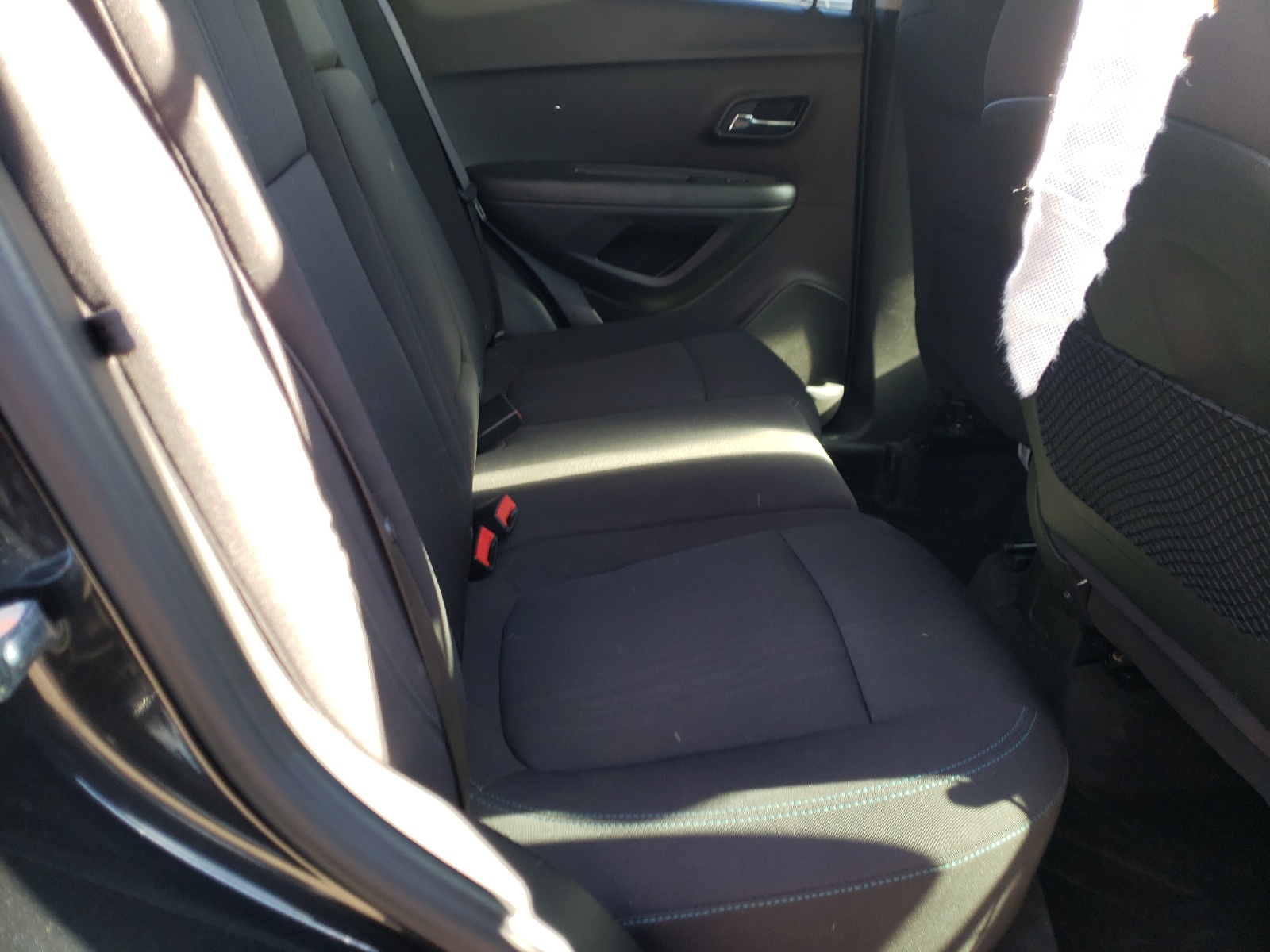 Photo 6 from auction – 2016 CHEVROLET TRAX 1LT with VIN KL7CJPSB3GB732362