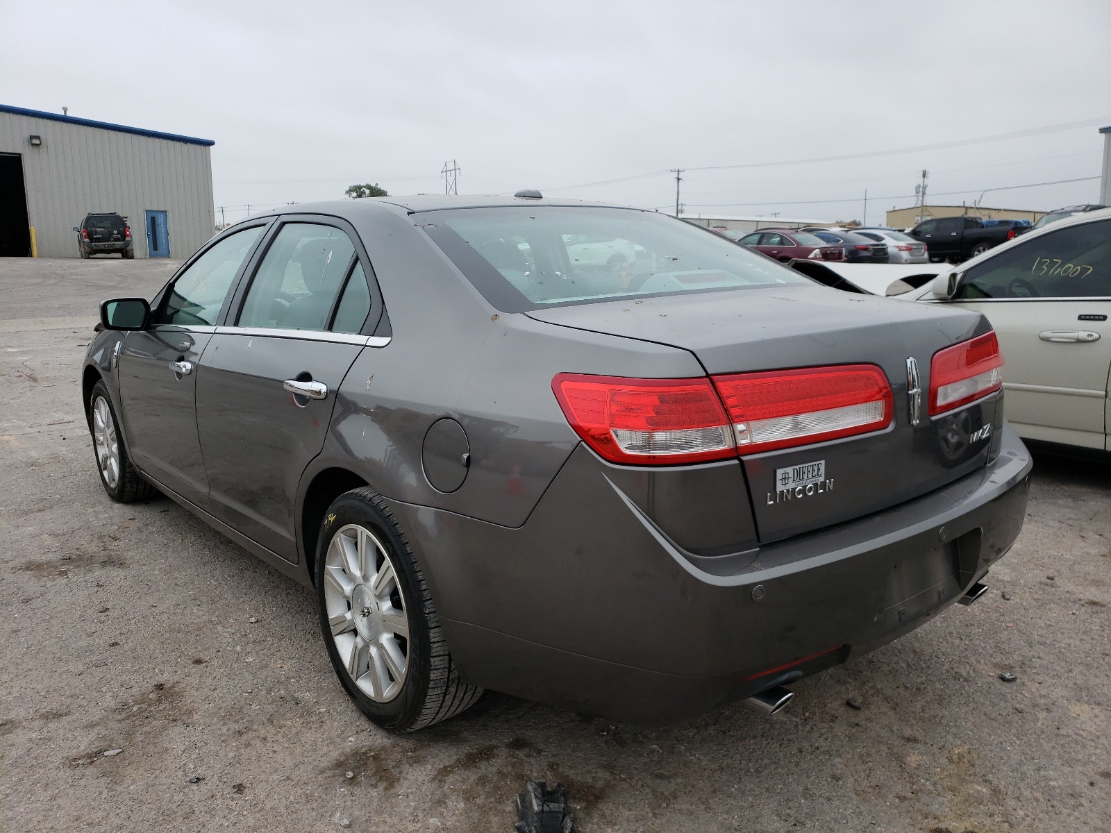 Zdjęcie 3 z aukcji – 2010 LINCOLN MKZ z VIN 3LNHL2GC3AR628590