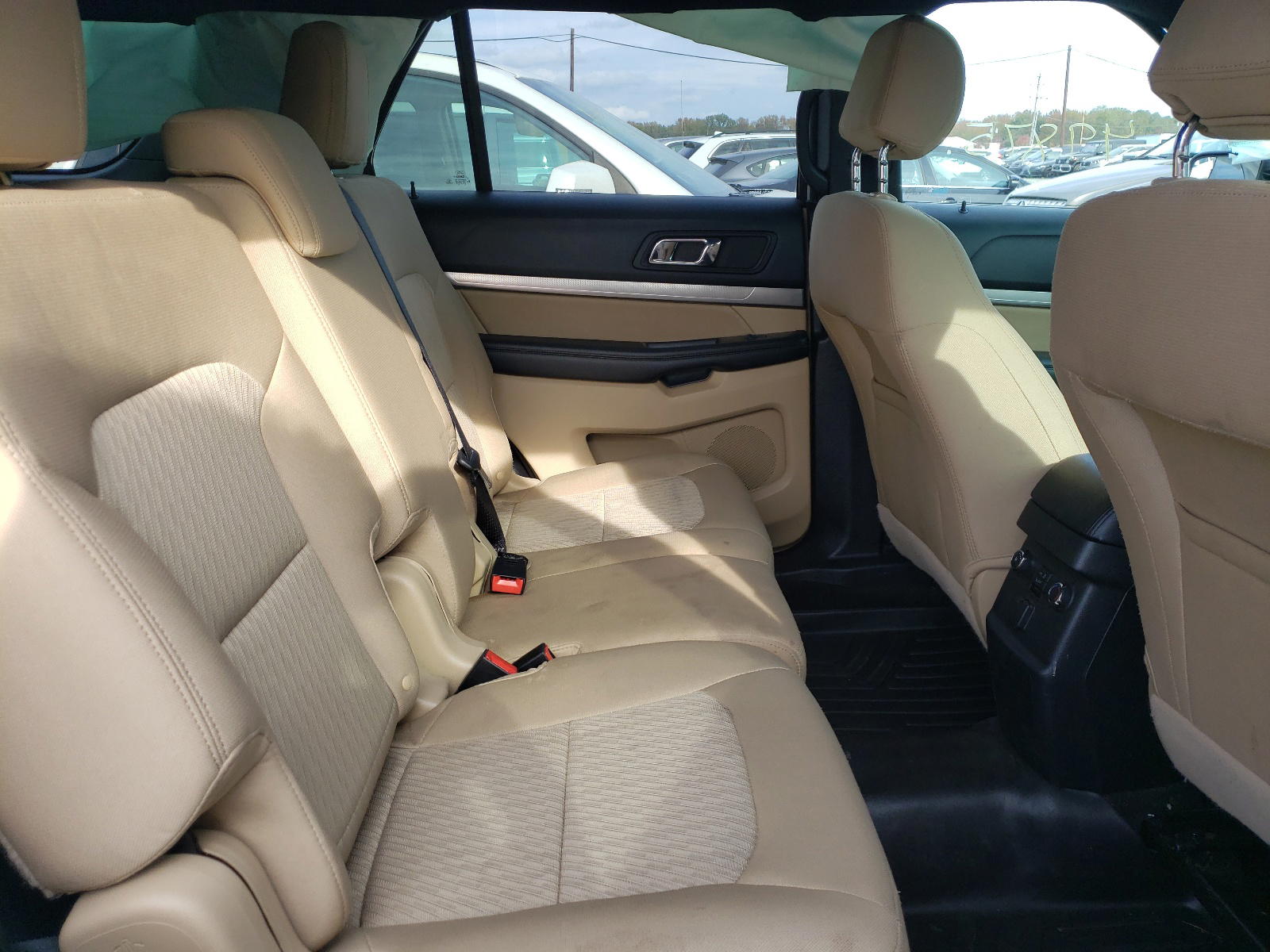 Photo 6 from auction – 2016 FORD EXPLORER with VIN 1FM5K8B8XGGA12428