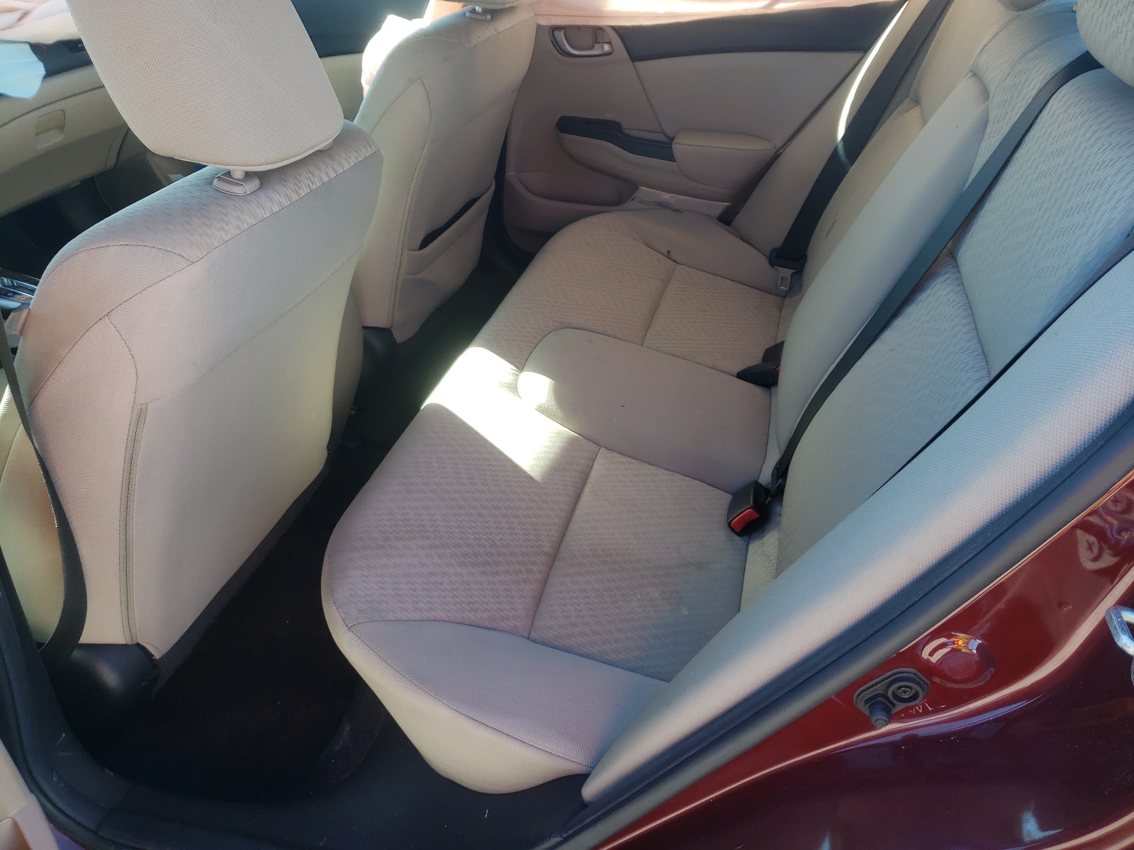 Photo 6 from auction – 2015 HONDA CIVIC LX with VIN 2HGFB2F57FH557125
