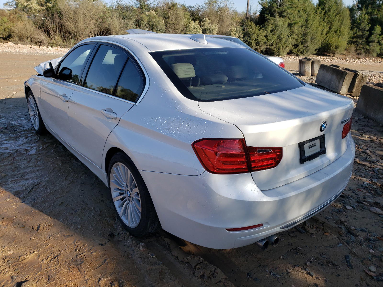 Photo 3 from auction – 2015 BMW 328 I with VIN WBA3A5G55FNS87109