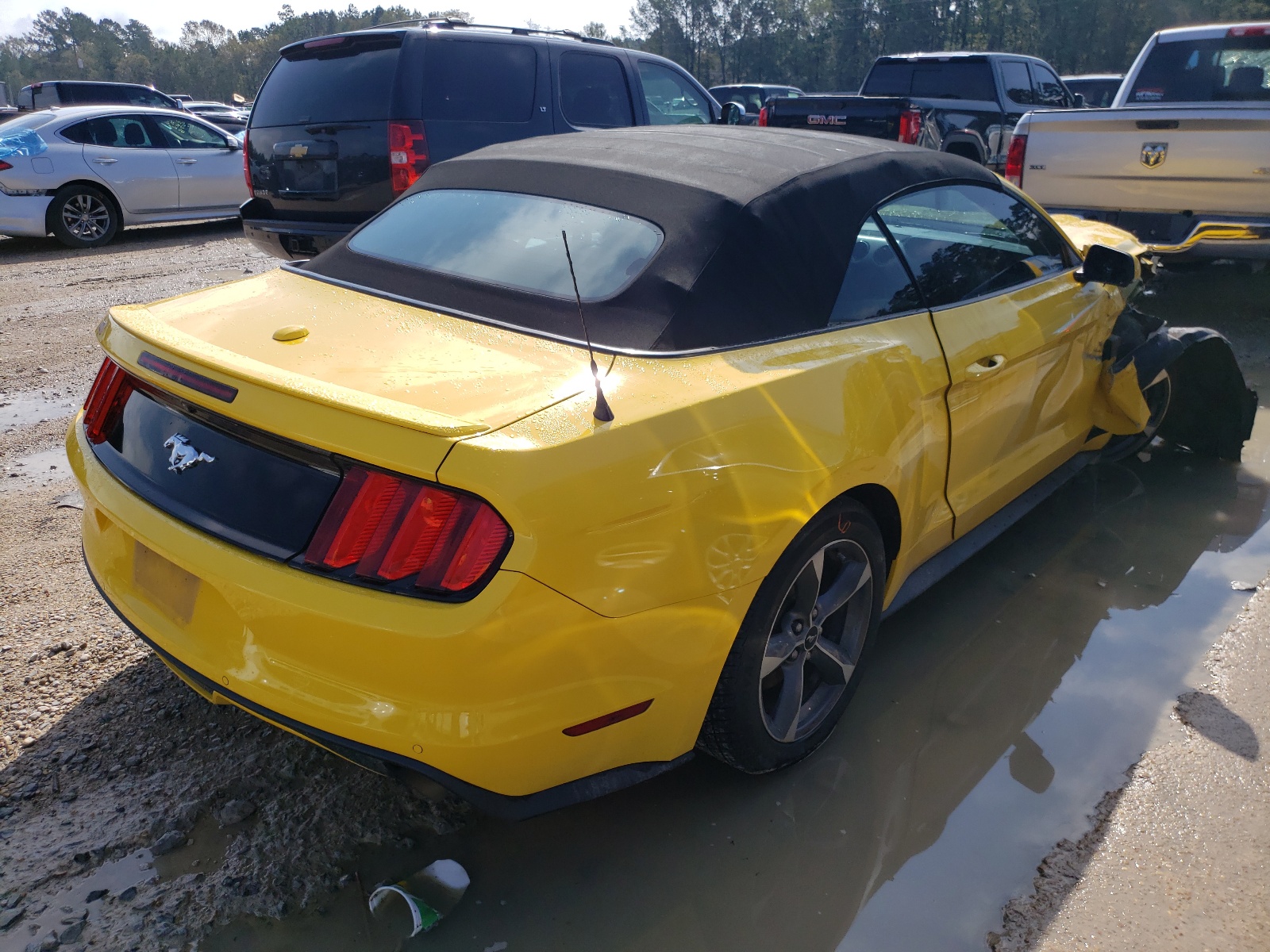 Photo 4 from auction – 2015 FORD MUSTANG with VIN 1FATP8UH9F5390184