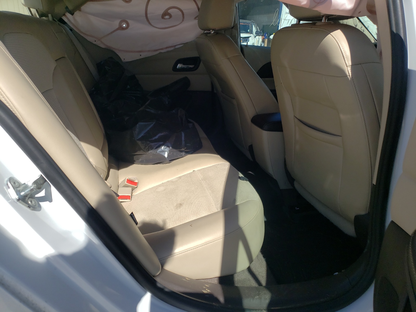 Photo 6 from auction – 2016 CHEVROLET MALIBU LIM with VIN 1G11C5SA0GF137129