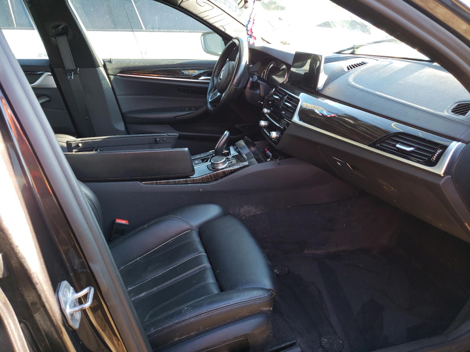 Photo 5 from auction – 2018 BMW 540 XI with VIN WBAJE7C53JWC56511