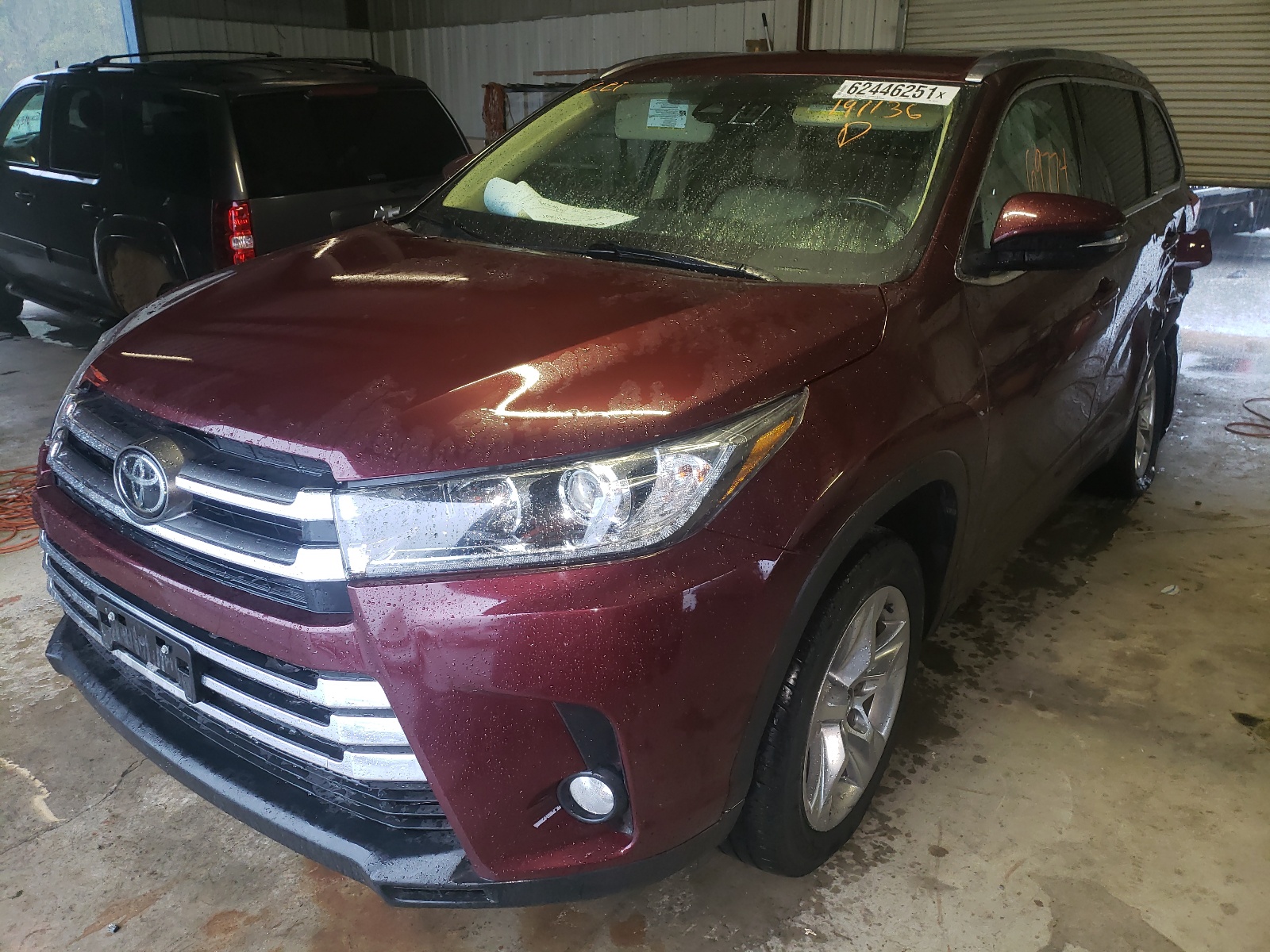 Foto 2 de la subasta – 2017 TOYOTA HIGHLANDER con VIN 5TDYZRFH8HS191136