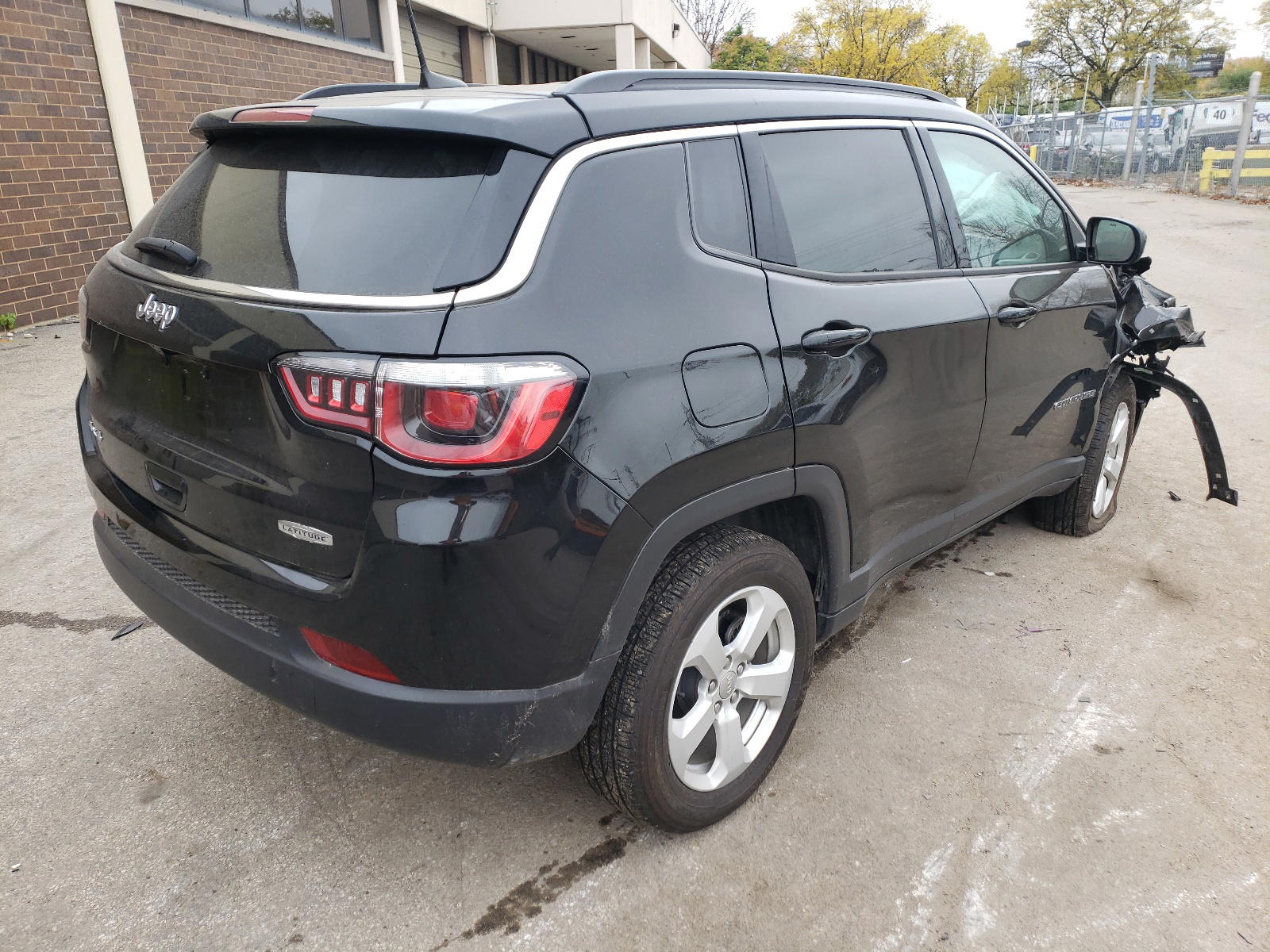 Photo 4 from auction – 2020 JEEP COMPASS LA with VIN 3C4NJDBB3LT115935