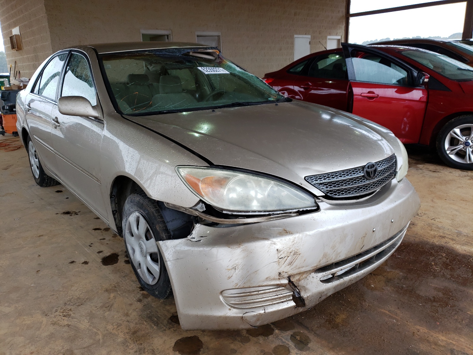 Photo 1 from auction – 2002 TOYOTA CAMRY LE with VIN 4T1BE32K62U579027